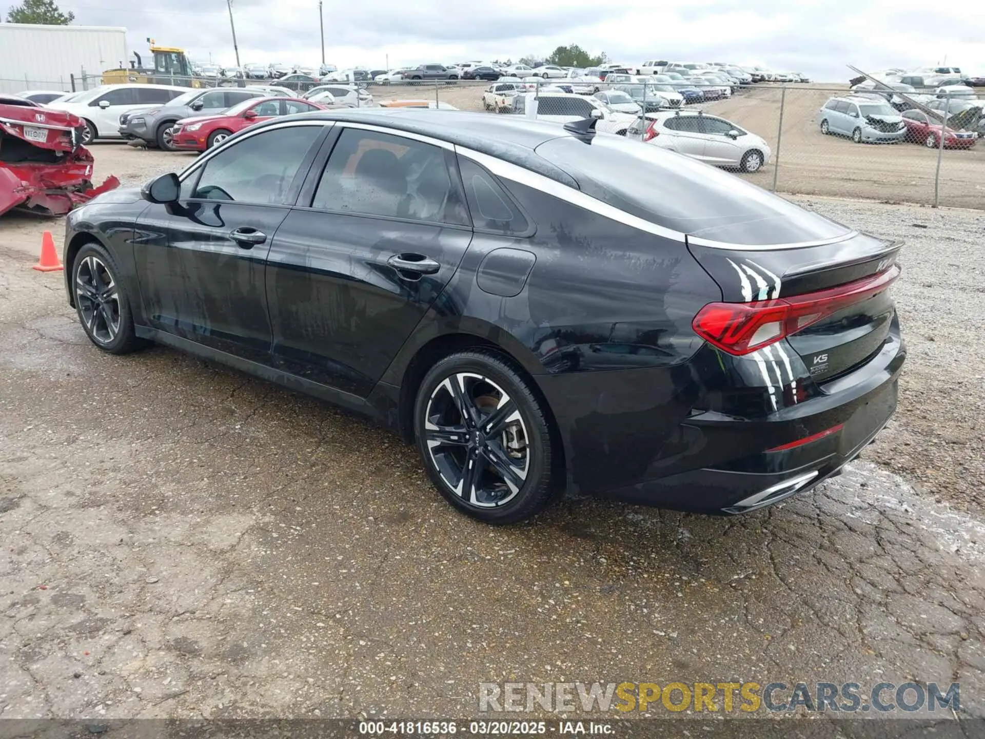 3 fotografías del automóvil dañado 5XXG64J28PG206566 KIA K5 2023