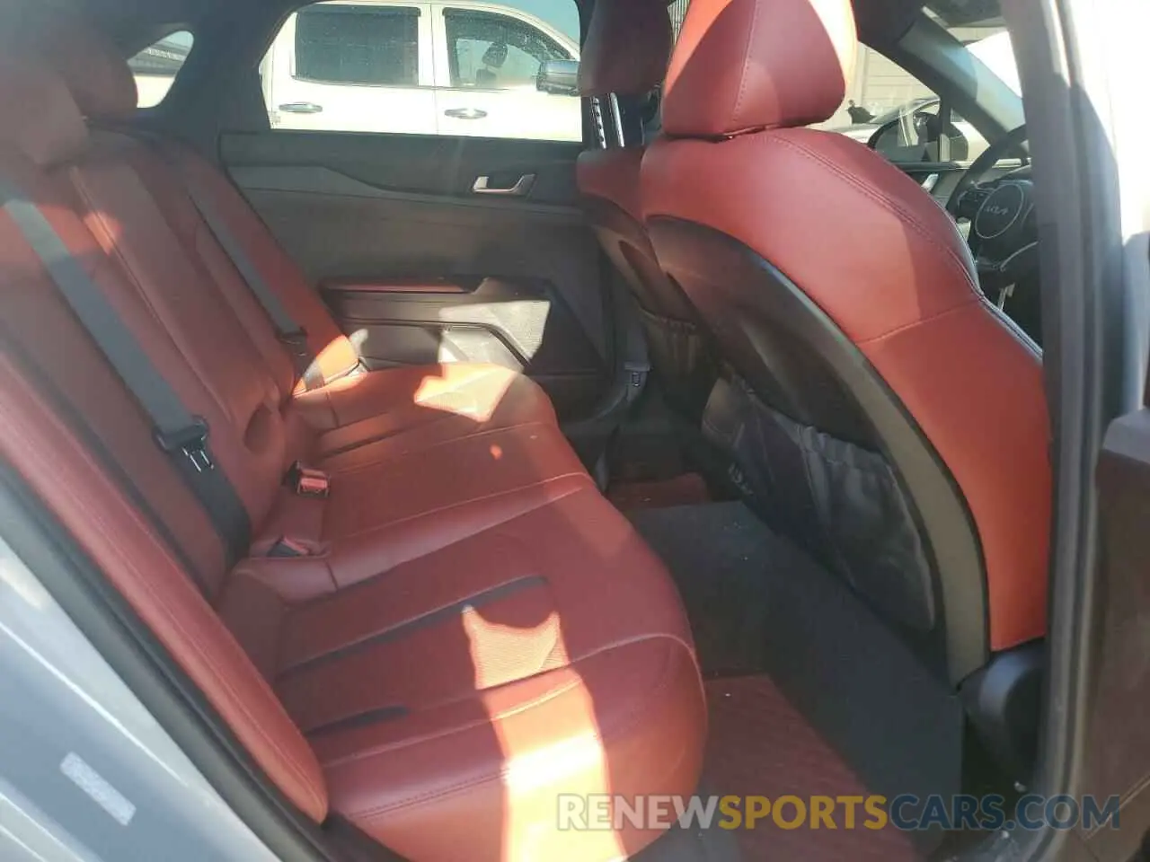 10 fotografías del automóvil dañado 5XXG64J29PG209511 KIA K5 2023