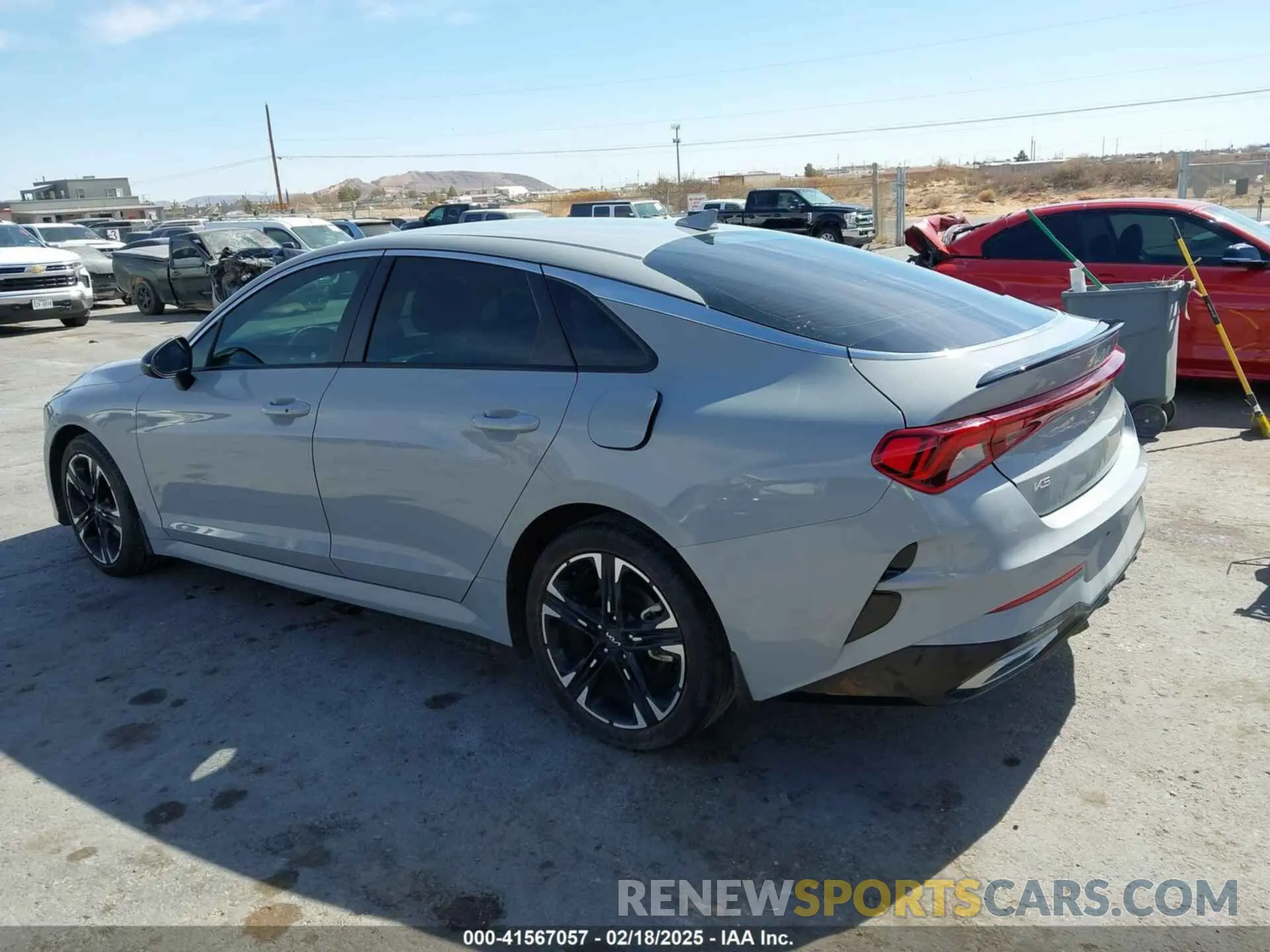 14 fotografías del automóvil dañado 5XXG64J2XPG201594 KIA K5 2023