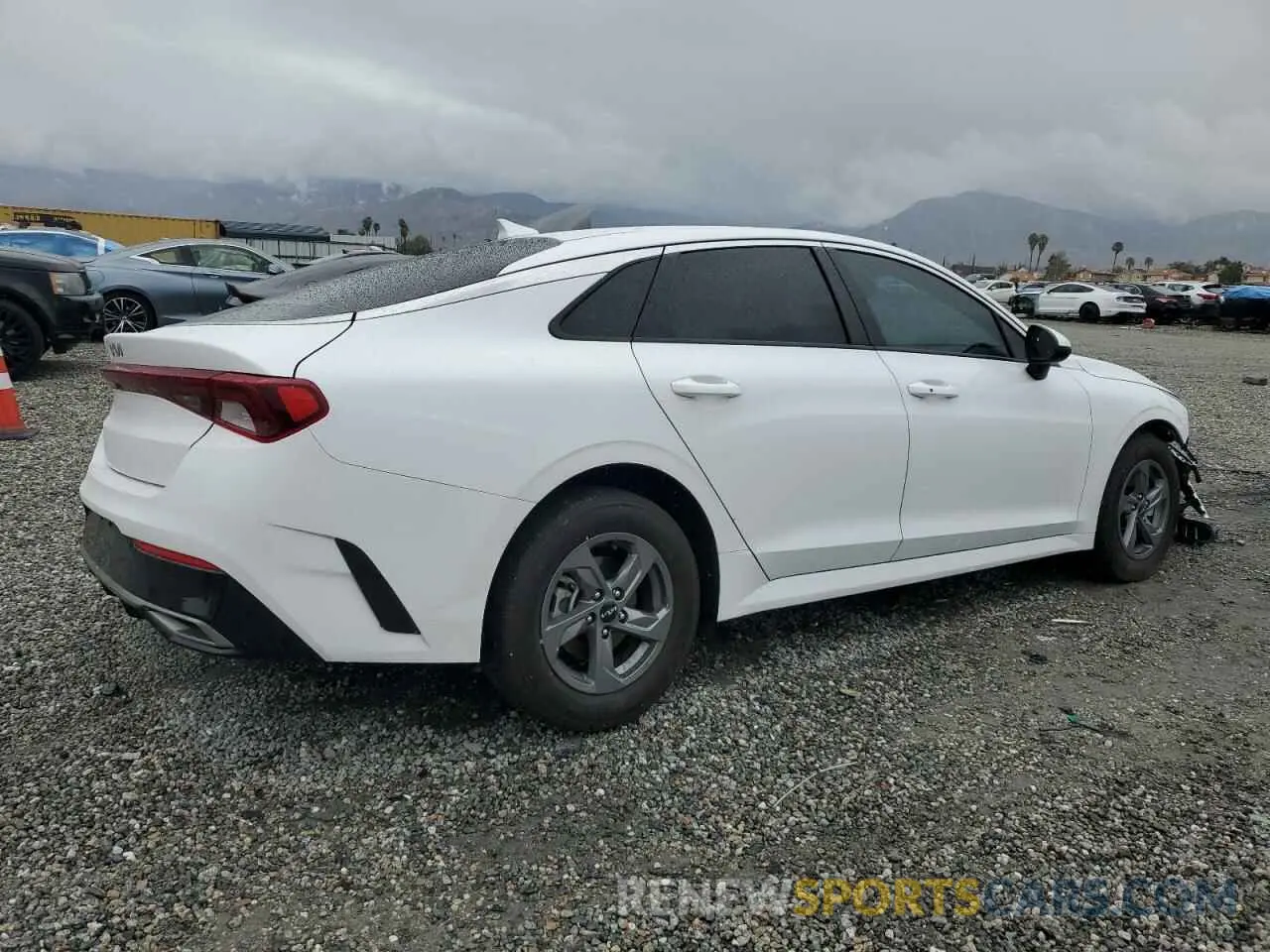 3 fotografías del automóvil dañado 5XXG14J20RG260185 KIA K5 2024