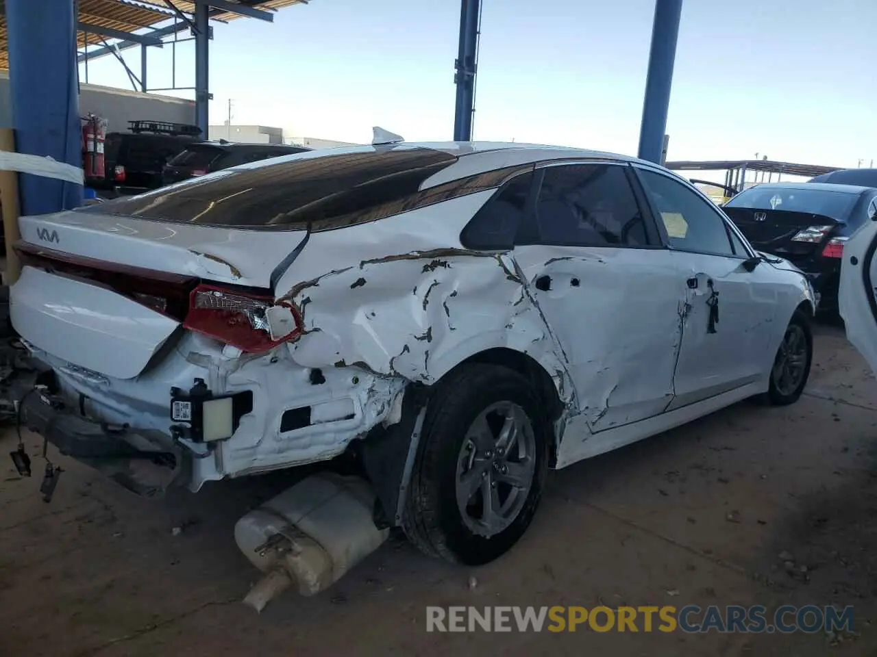 3 fotografías del automóvil dañado 5XXG14J26RG233024 KIA K5 2024