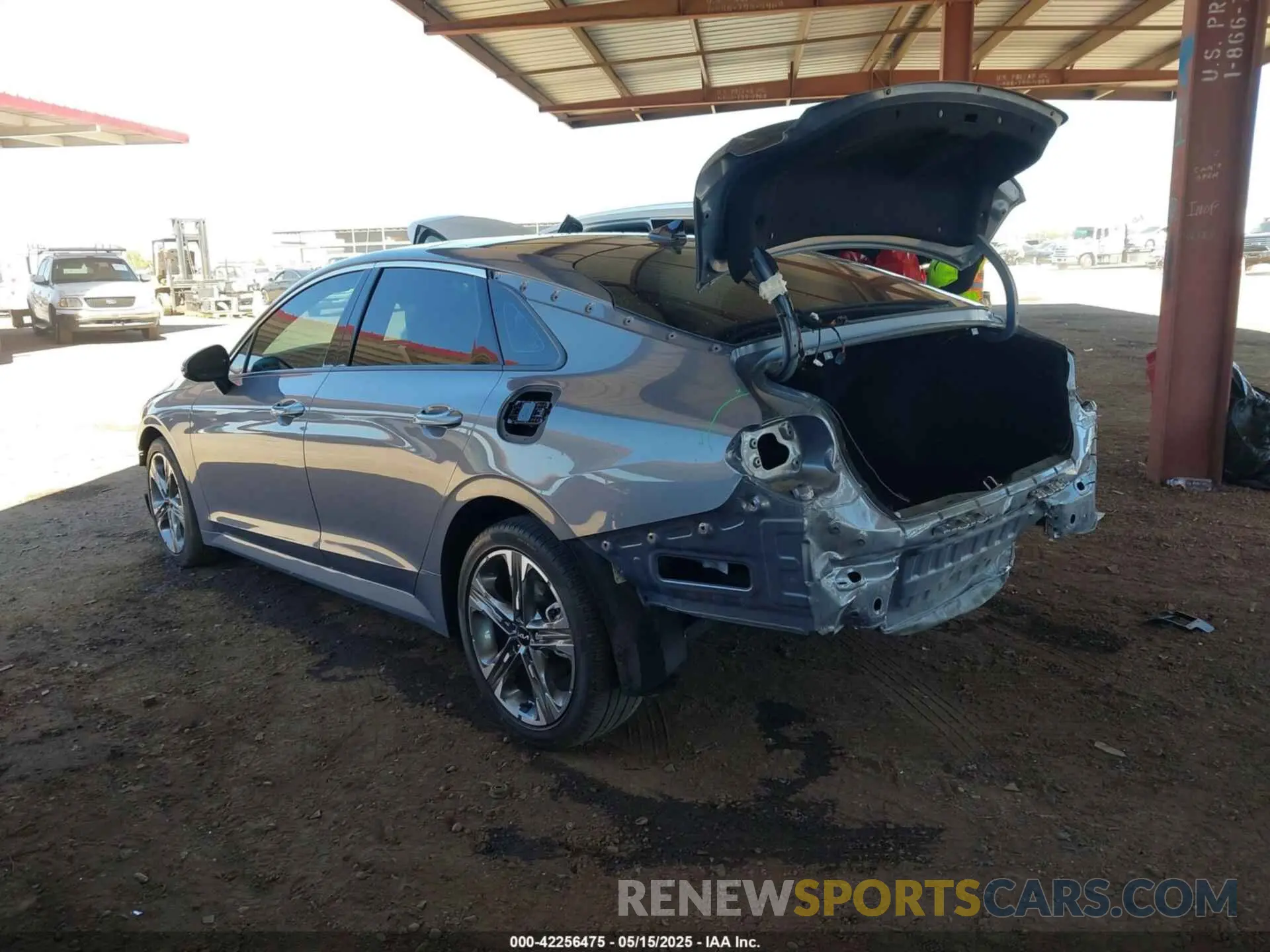18 fotografías del automóvil dañado 5XXG34J22RG233192 KIA K5 2024