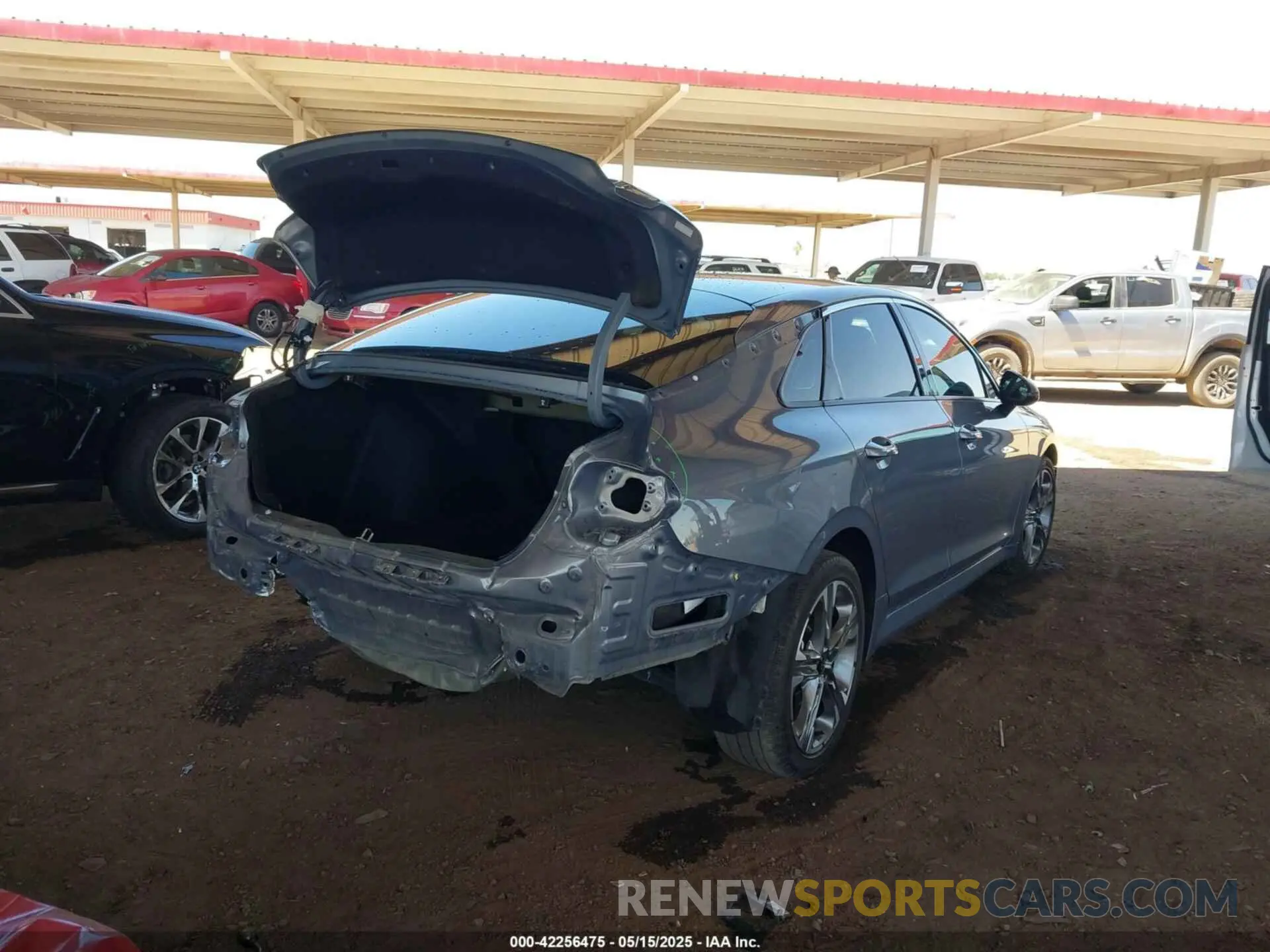 4 fotografías del automóvil dañado 5XXG34J22RG233192 KIA K5 2024