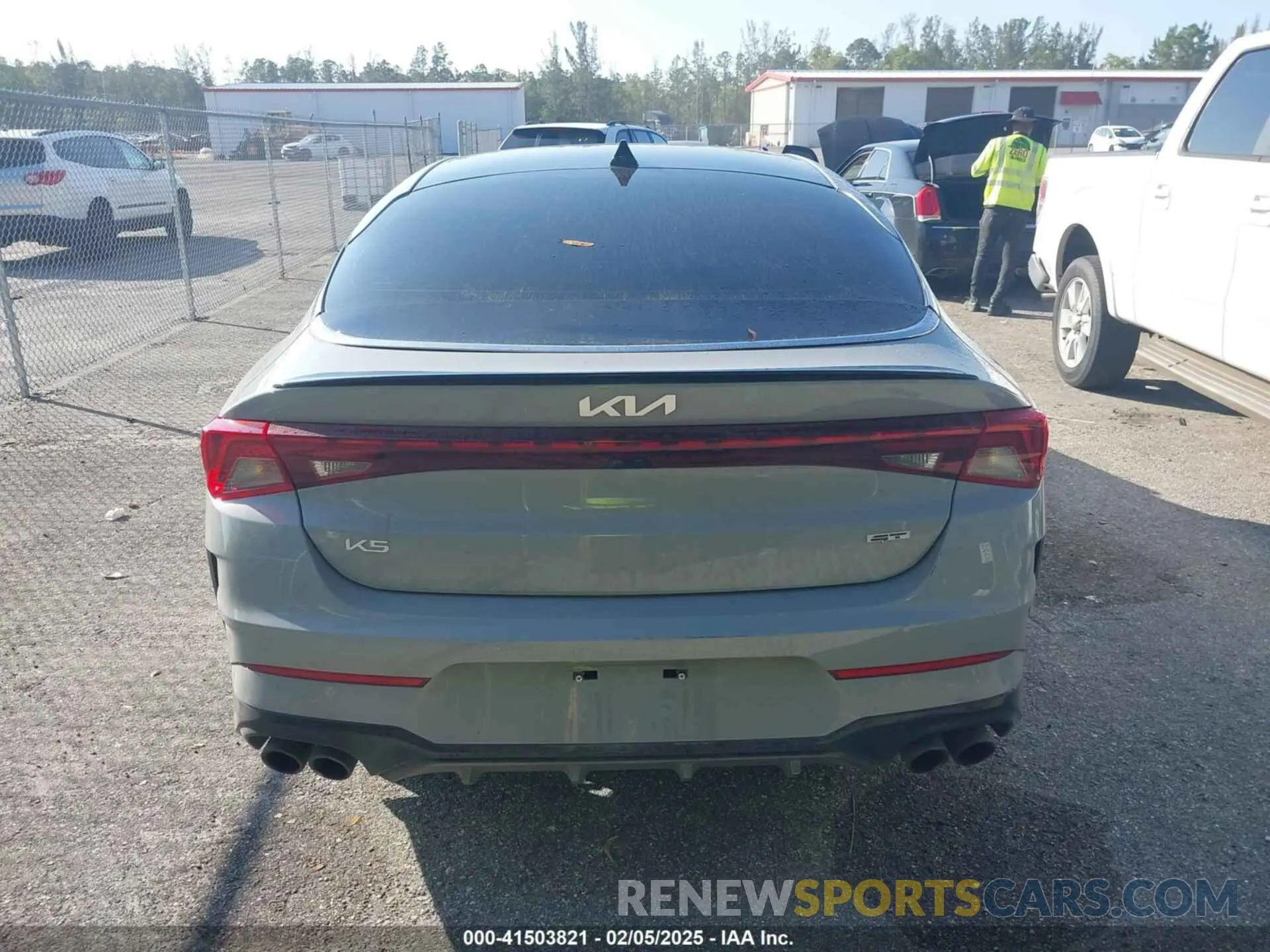 15 fotografías del automóvil dañado 5XXG44J86RG229227 KIA K5 2024
