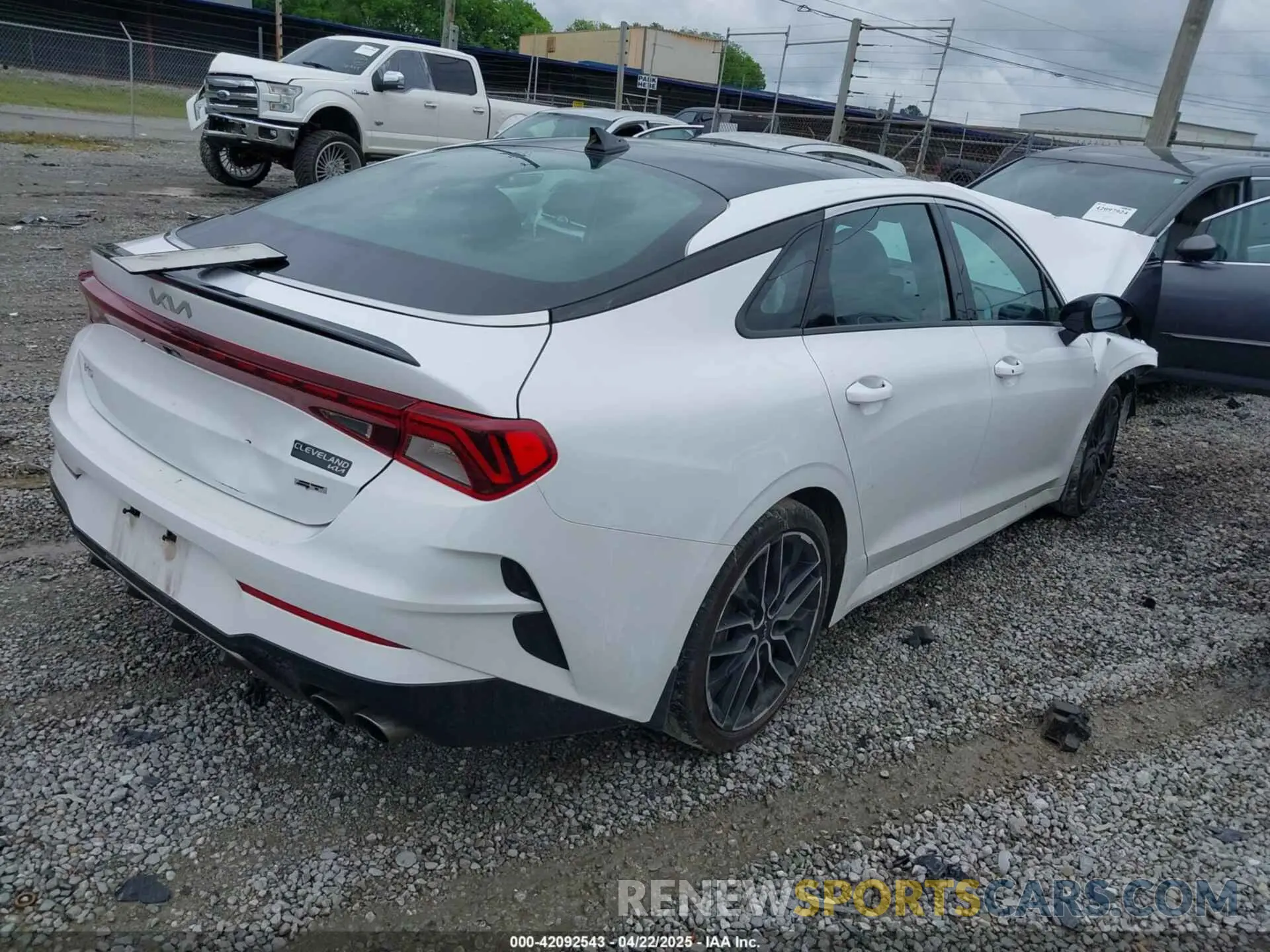 4 fotografías del automóvil dañado 5XXG44J89RG249052 KIA K5 2024