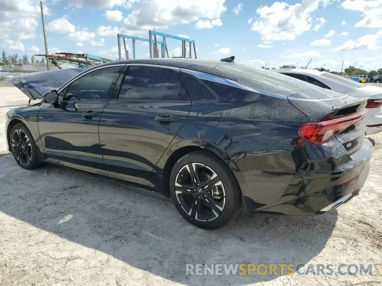 2 fotografías del automóvil dañado 5XXG64J21RG261024 KIA K5 2024