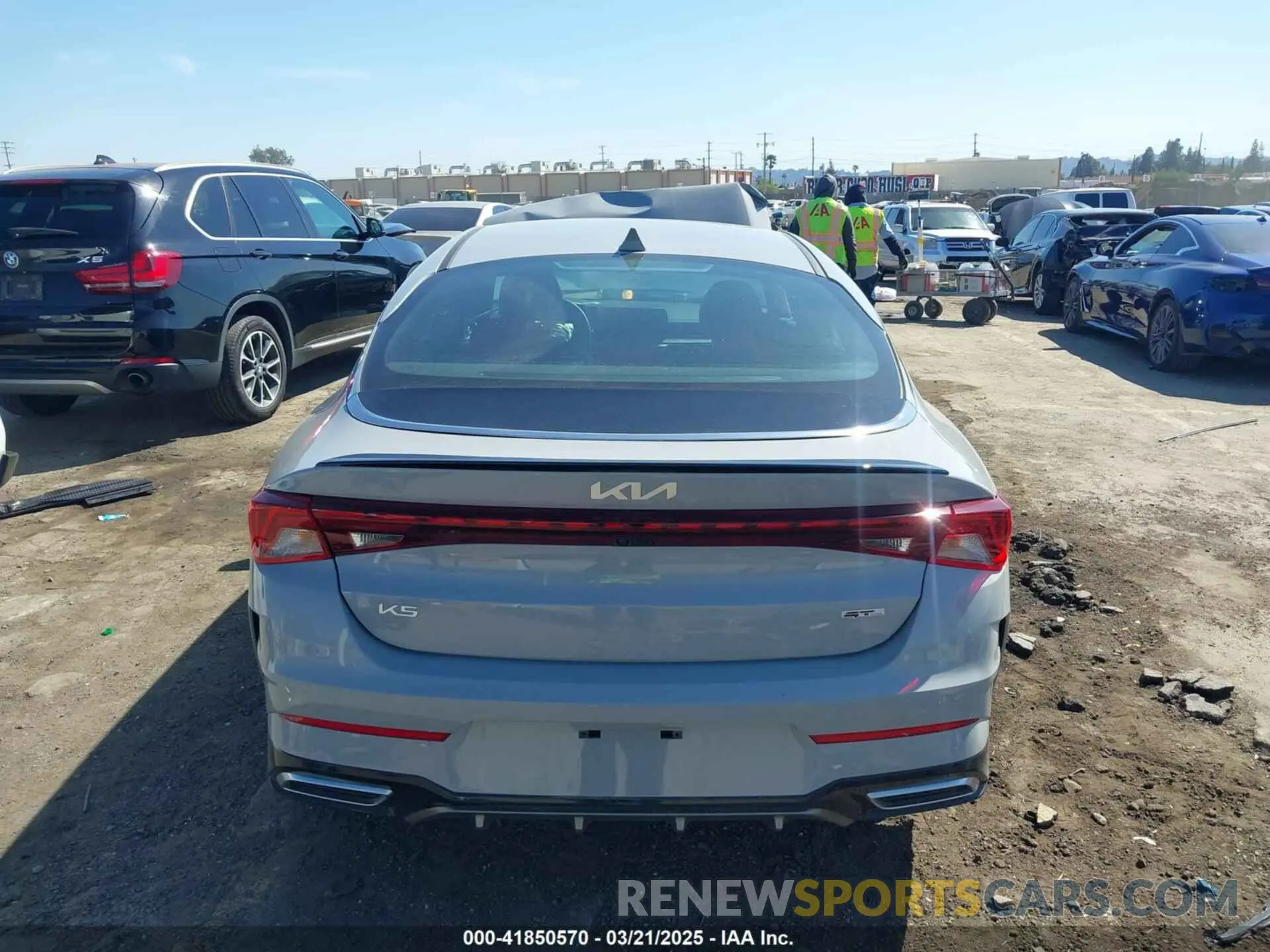 17 fotografías del automóvil dañado 5XXG64J22RG231143 KIA K5 2024