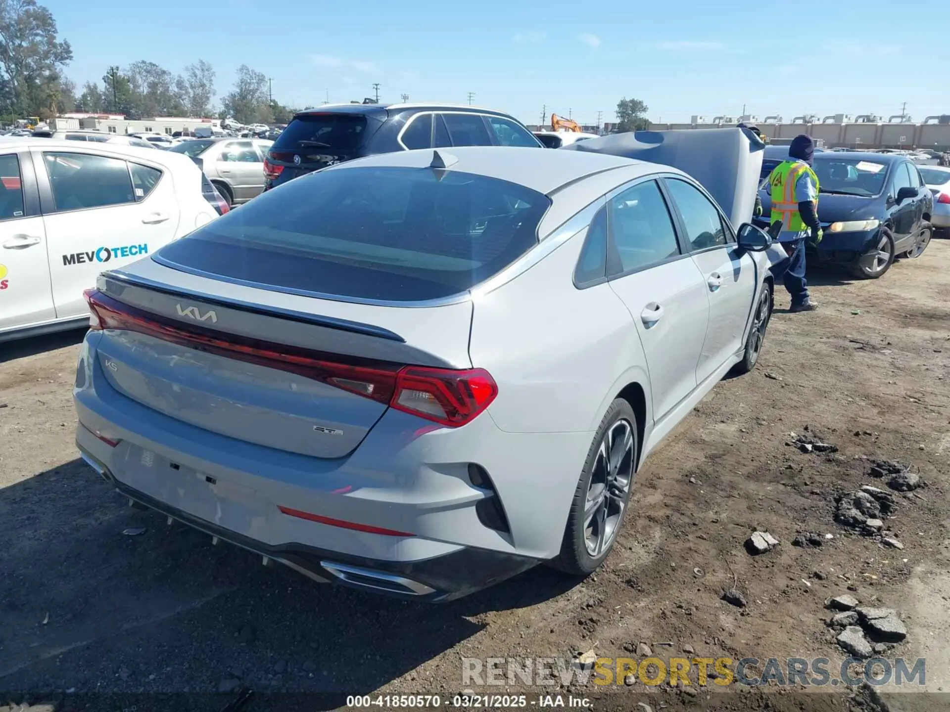 4 fotografías del automóvil dañado 5XXG64J22RG231143 KIA K5 2024