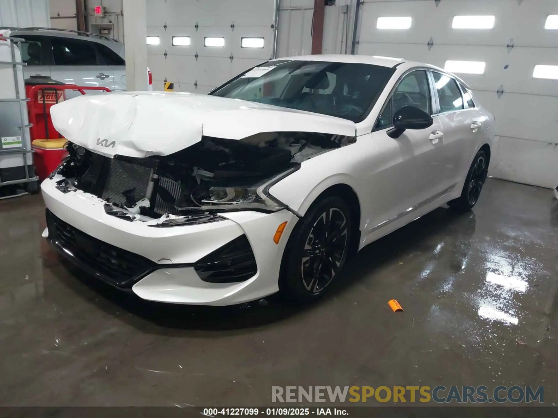 2 fotografías del automóvil dañado 5XXG64J22RG234091 KIA K5 2024