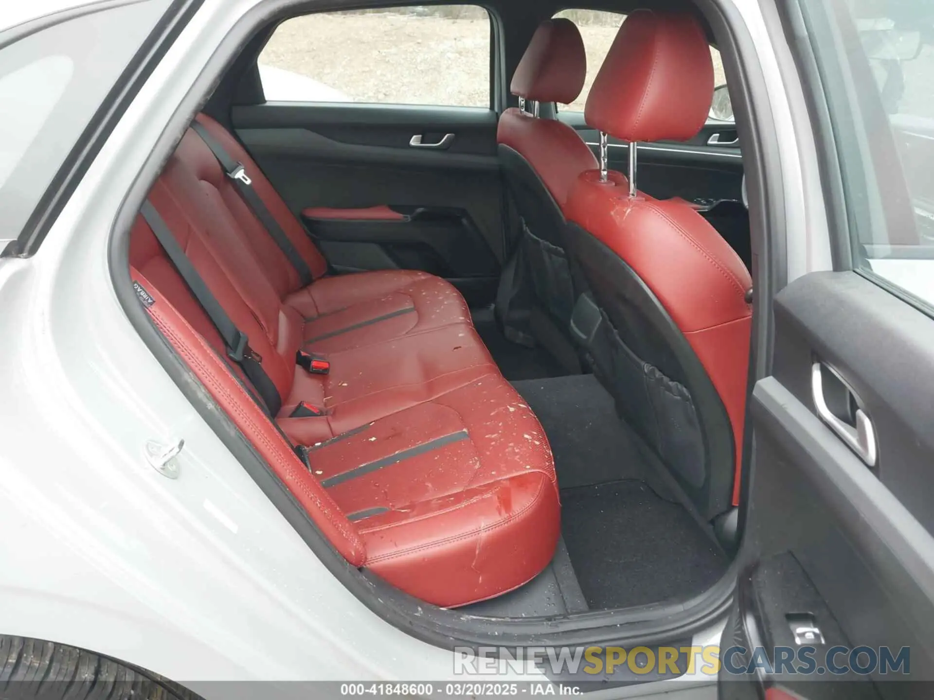 8 fotografías del automóvil dañado 5XXG64J23RG253362 KIA K5 2024
