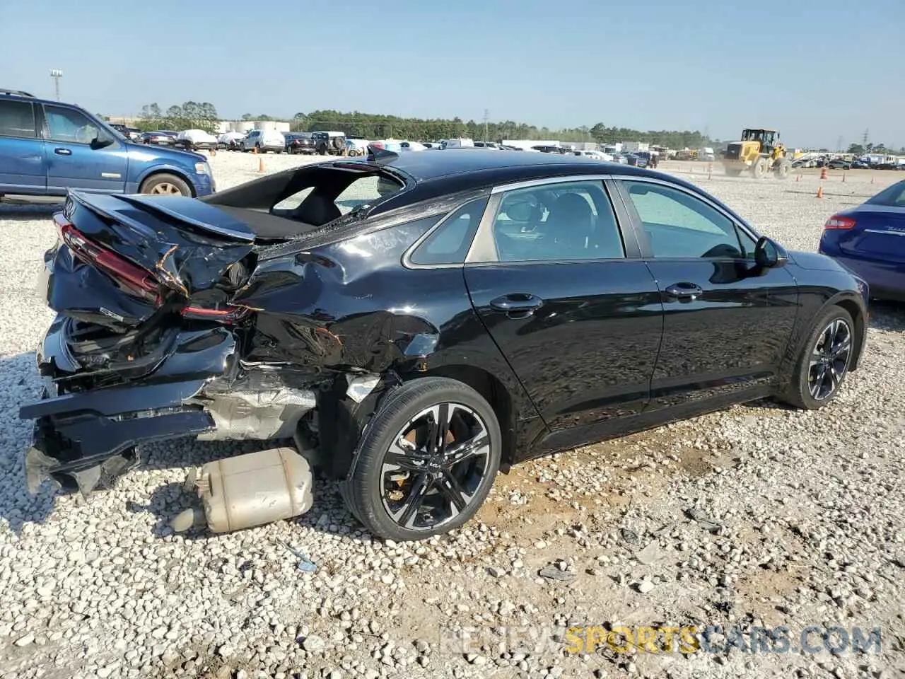 3 fotografías del automóvil dañado 5XXG64J23RG260411 KIA K5 2024