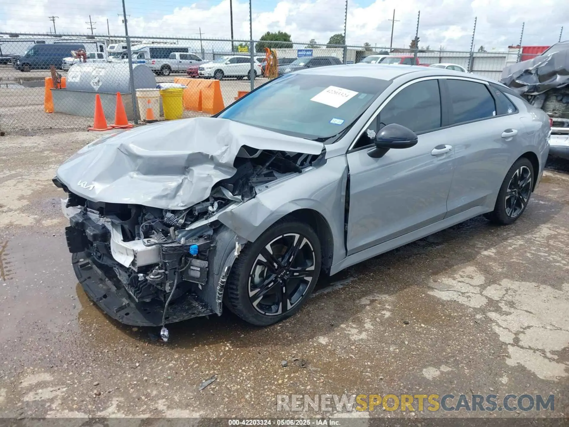 2 fotografías del automóvil dañado 5XXG64J23RG261252 KIA K5 2024