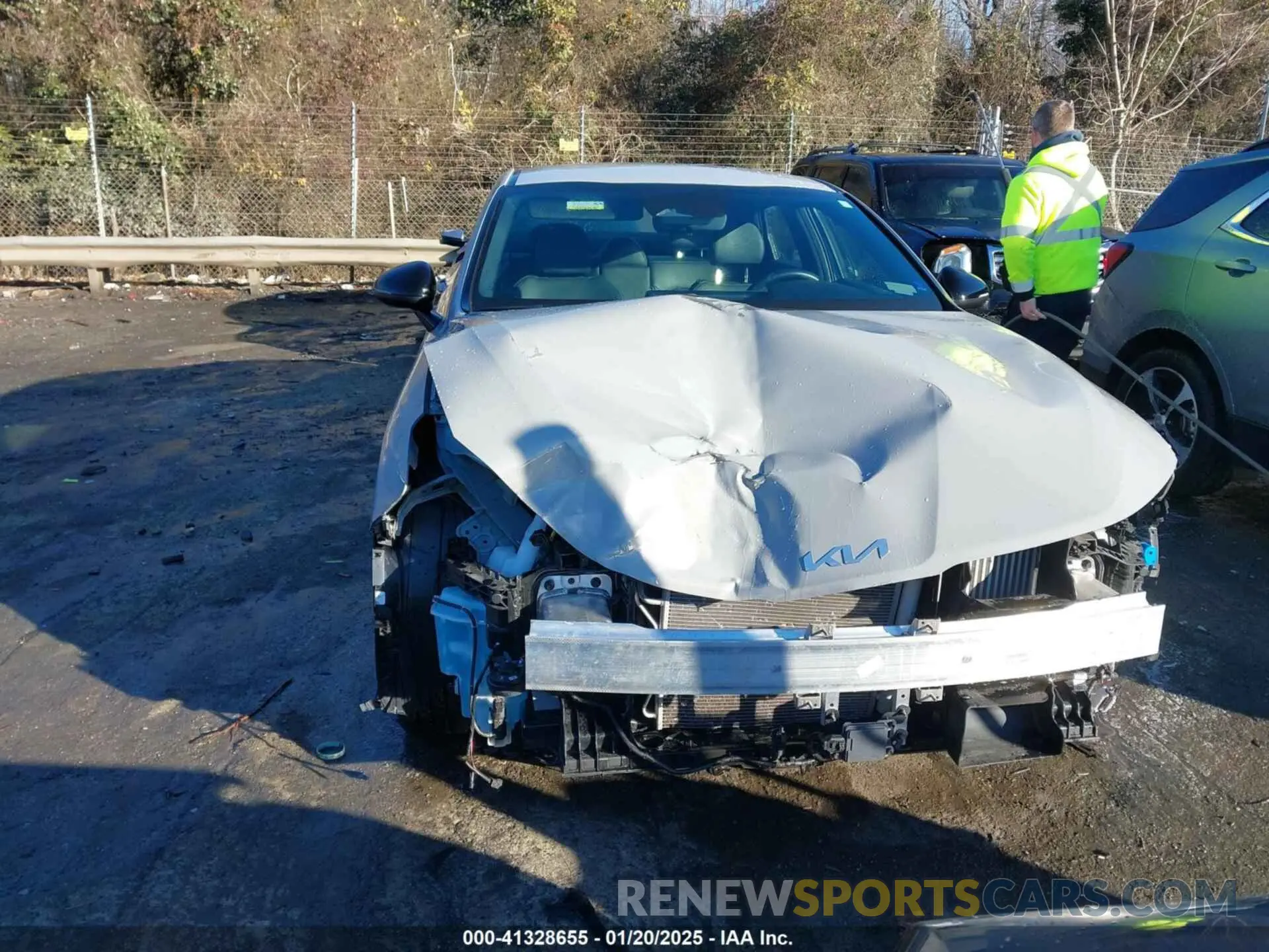 12 fotografías del automóvil dañado 5XXG64J24RG227675 KIA K5 2024