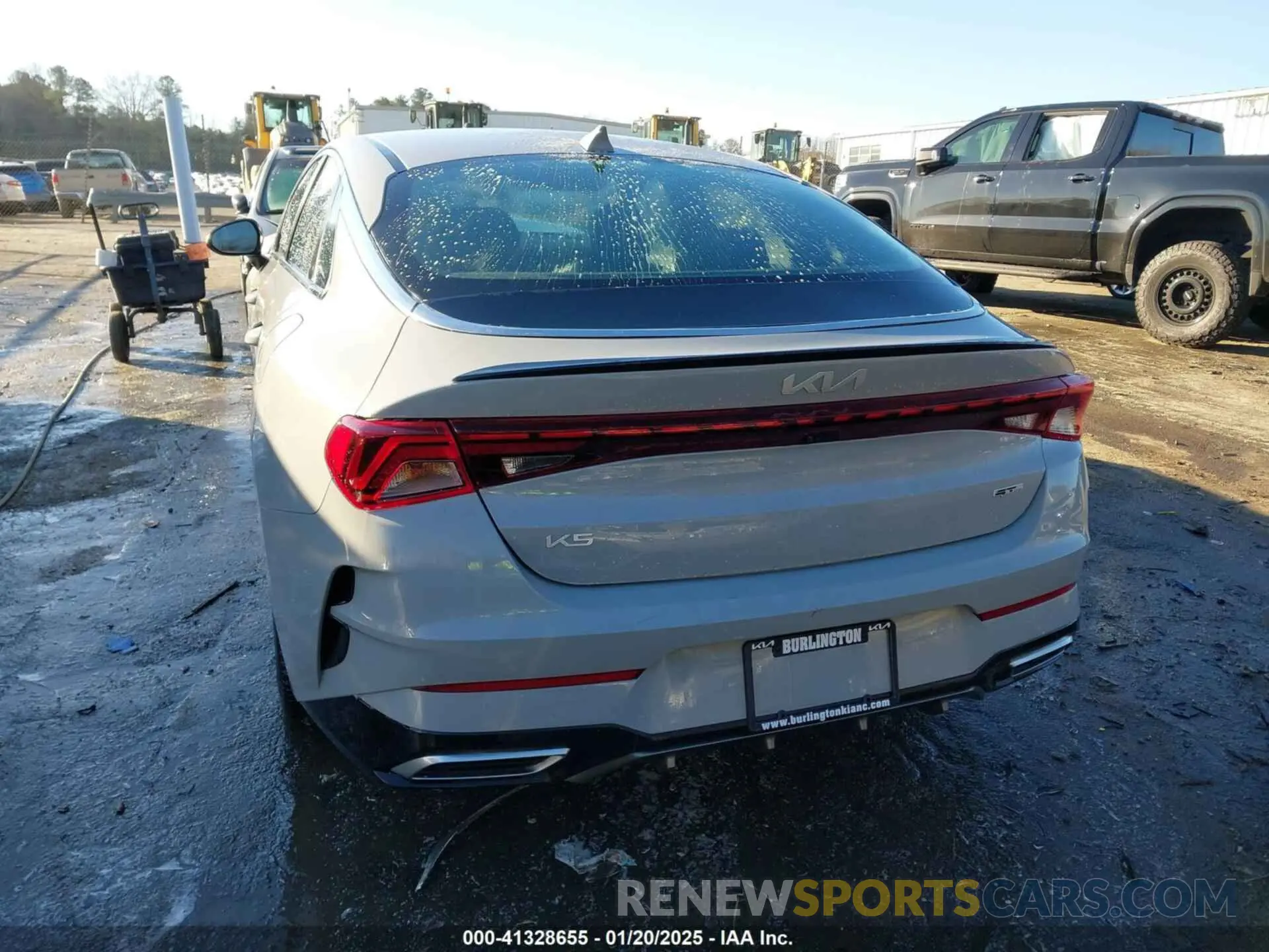16 fotografías del automóvil dañado 5XXG64J24RG227675 KIA K5 2024