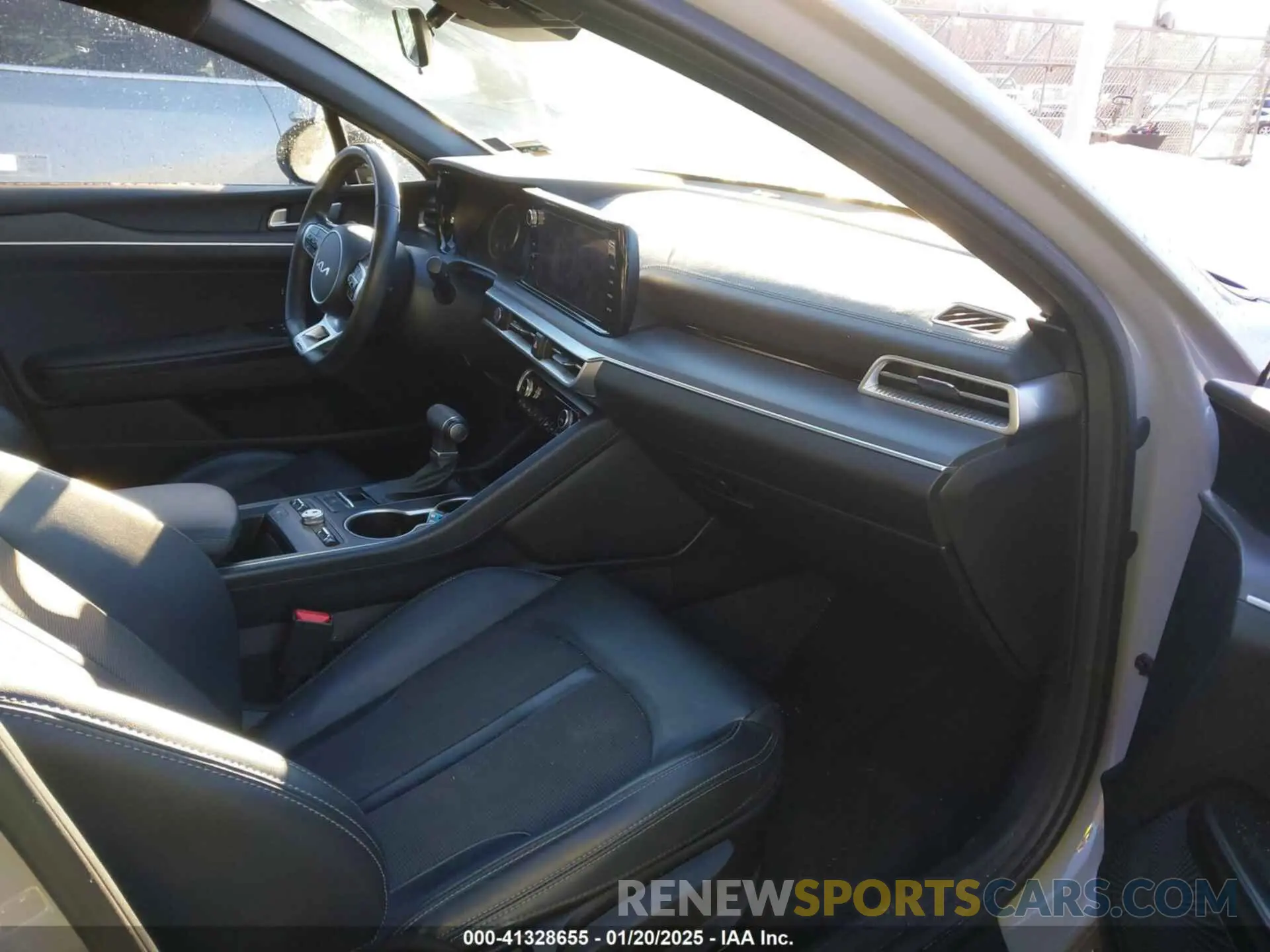 5 fotografías del automóvil dañado 5XXG64J24RG227675 KIA K5 2024