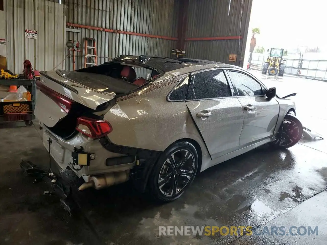 3 fotografías del automóvil dañado 5XXG64J24RG250826 KIA K5 2024