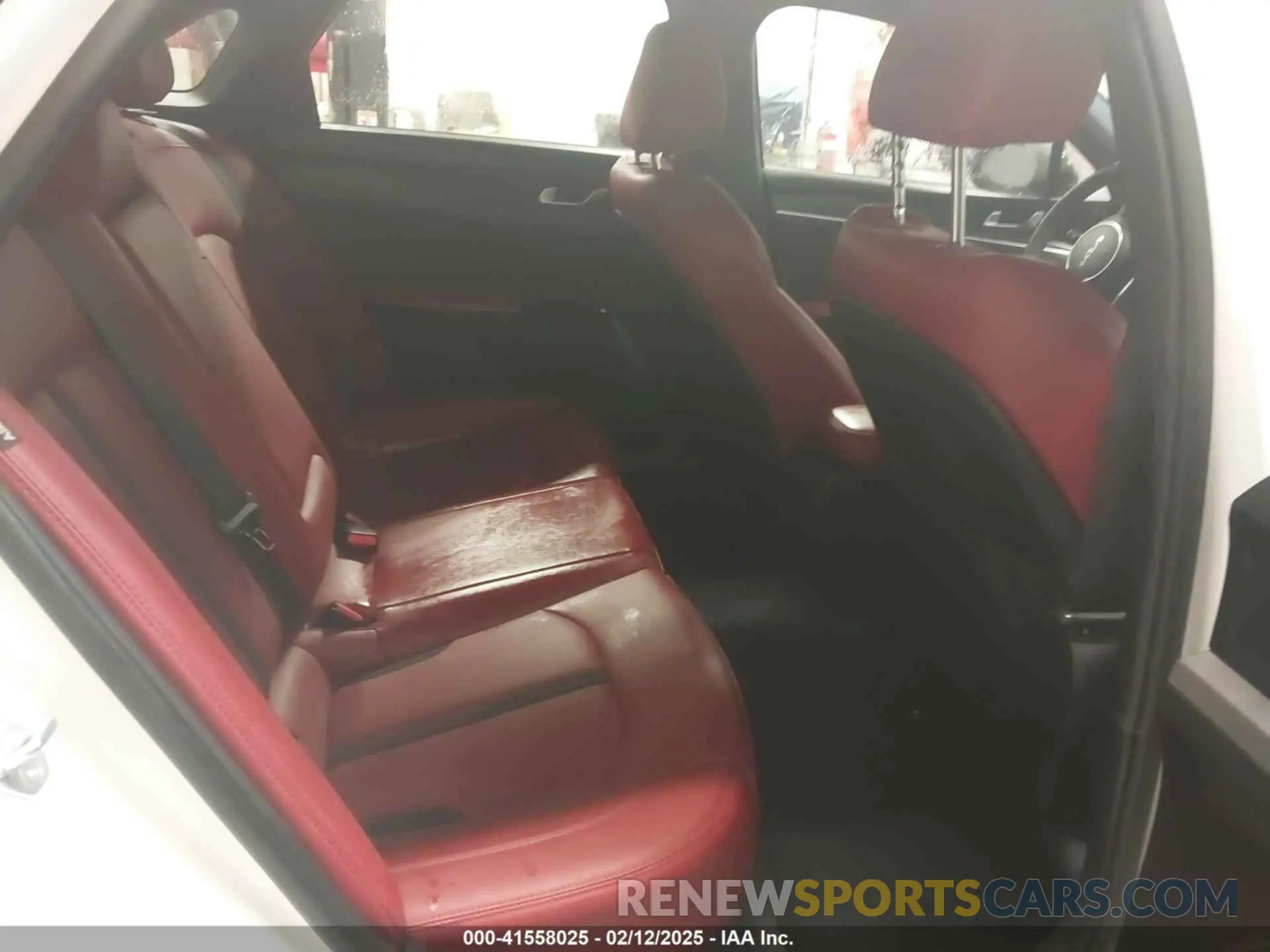 8 fotografías del automóvil dañado 5XXG64J25RG228527 KIA K5 2024