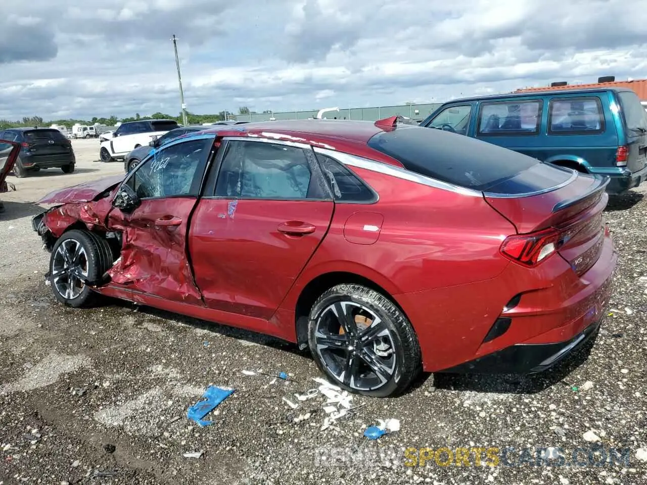 2 fotografías del automóvil dañado 5XXG64J25RG247160 KIA K5 2024