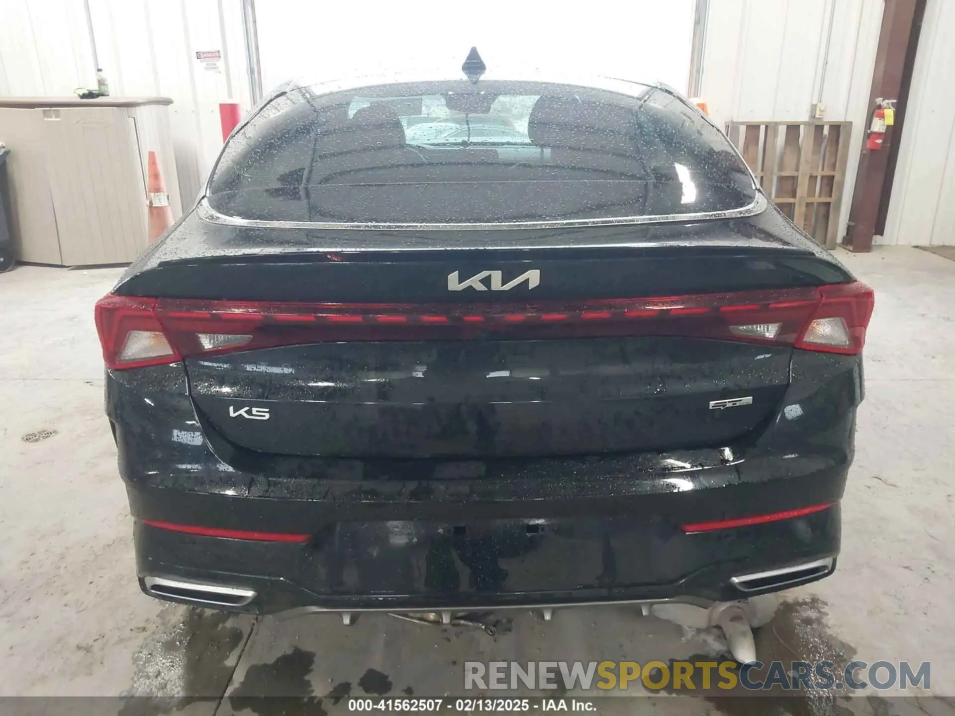 17 fotografías del automóvil dañado 5XXG64J25RG247952 KIA K5 2024