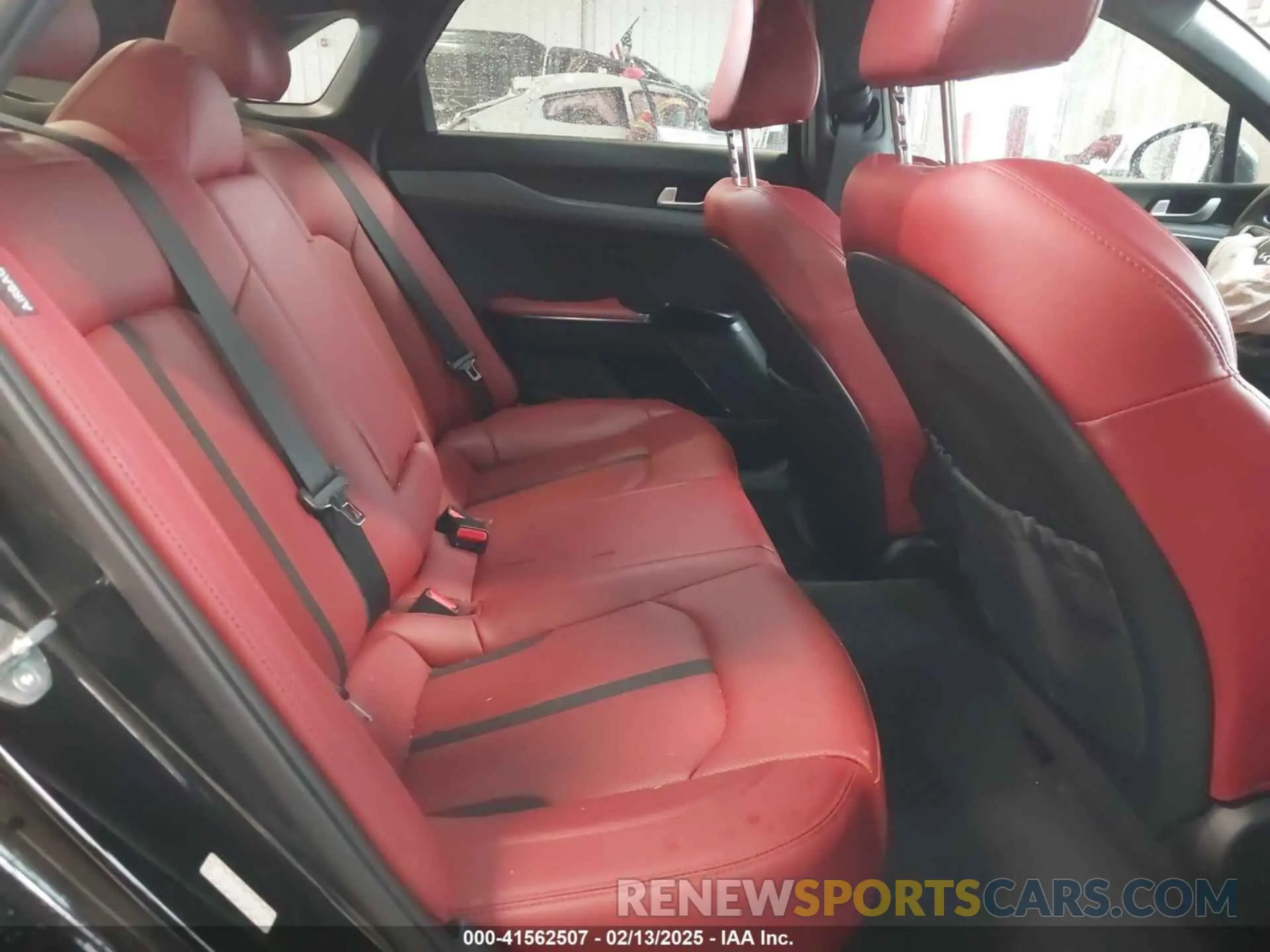 8 fotografías del automóvil dañado 5XXG64J25RG247952 KIA K5 2024