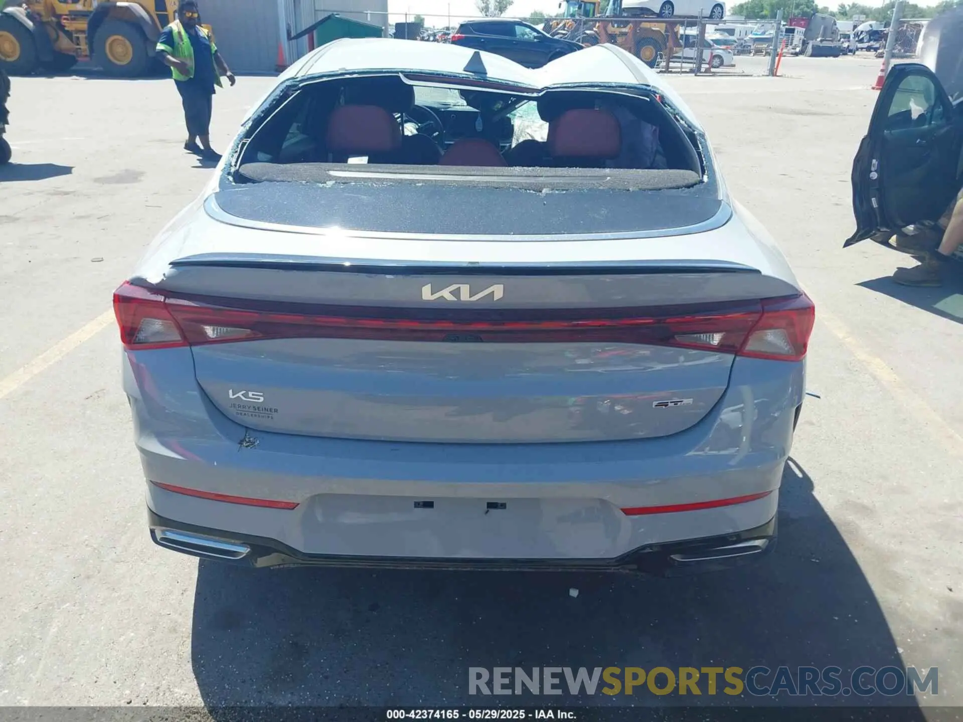 16 fotografías del automóvil dañado 5XXG64J25RG262497 KIA K5 2024