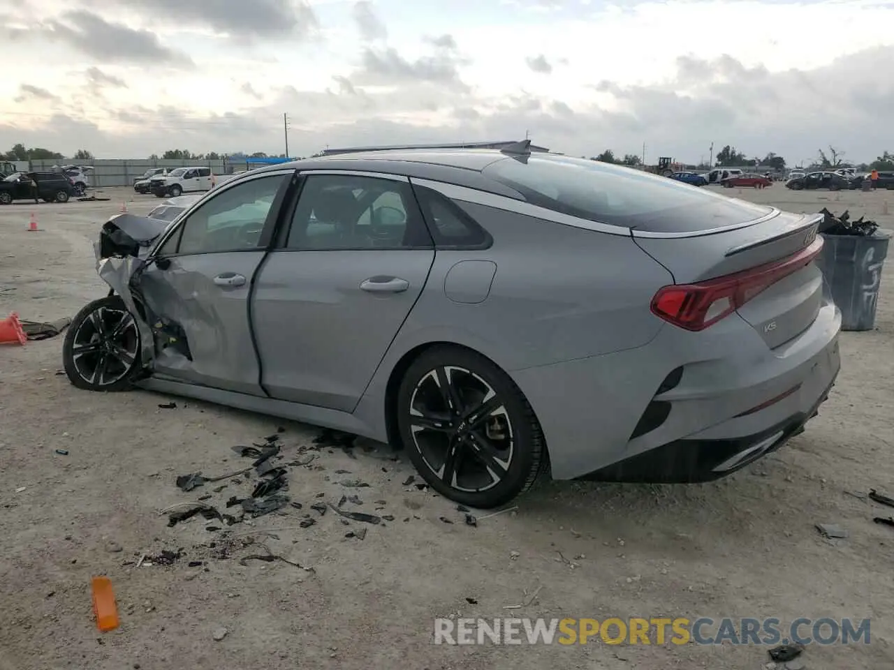2 fotografías del automóvil dañado 5XXG64J26RG231517 KIA K5 2024