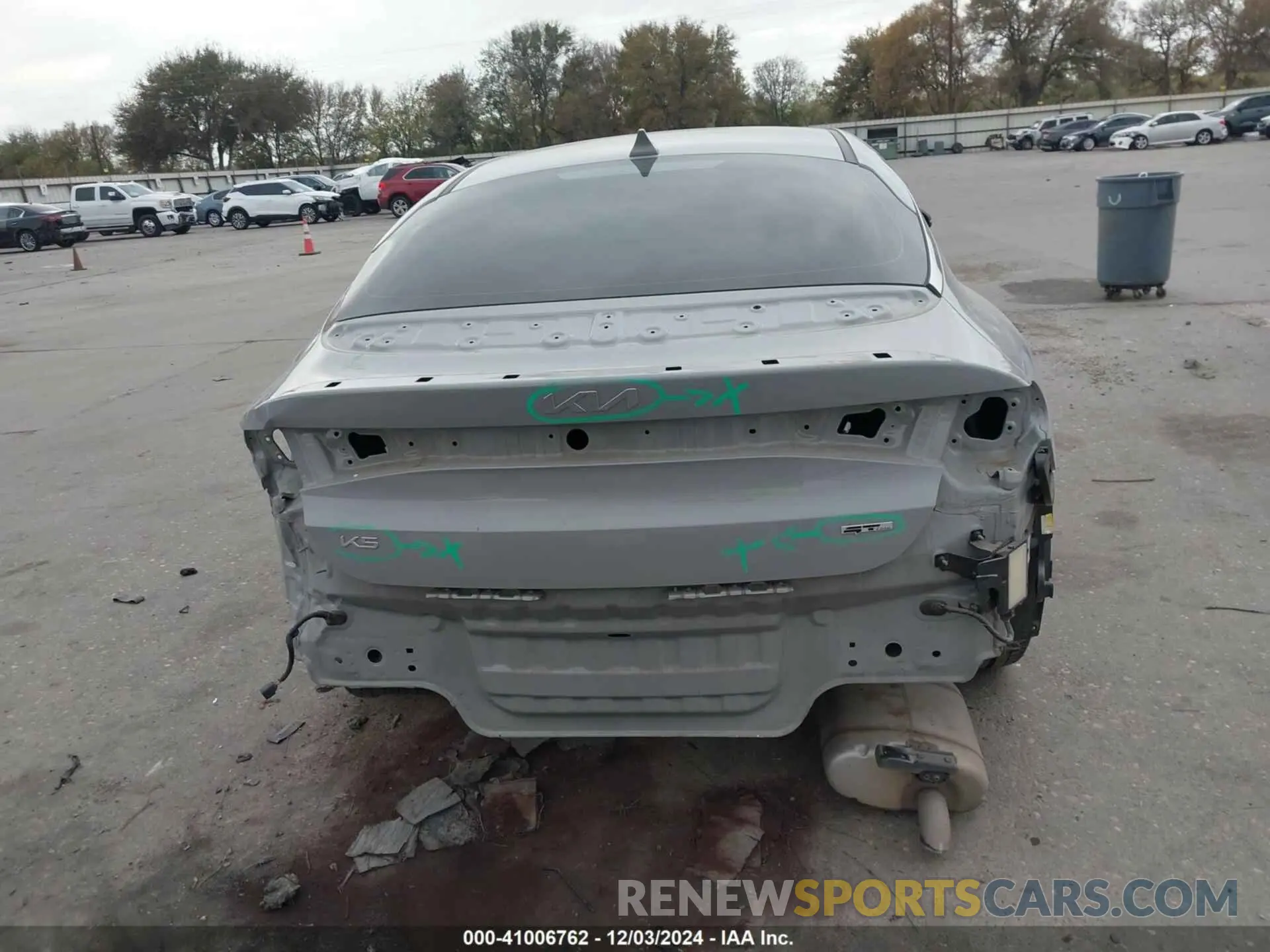 17 fotografías del automóvil dañado 5XXG64J26RG241125 KIA K5 2024