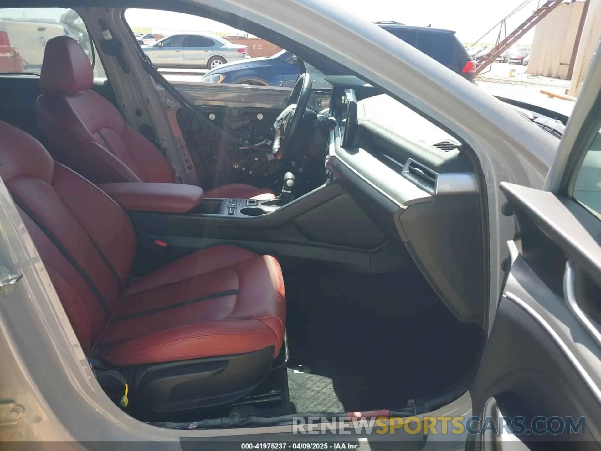 5 fotografías del automóvil dañado 5XXG64J26RG253369 KIA K5 2024