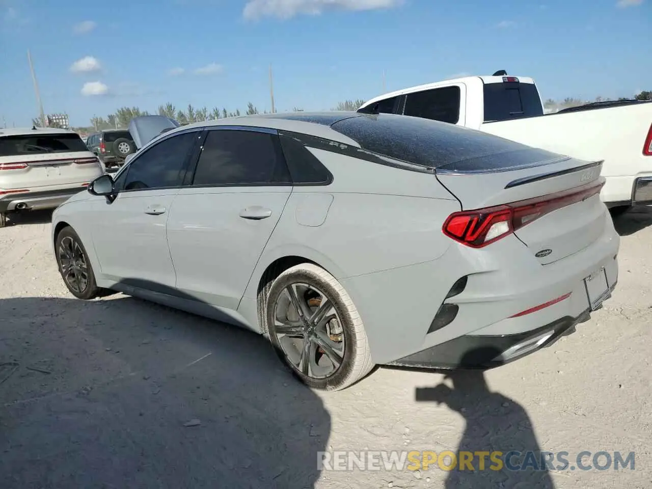 2 fotografías del automóvil dañado 5XXG64J27RG250268 KIA K5 2024