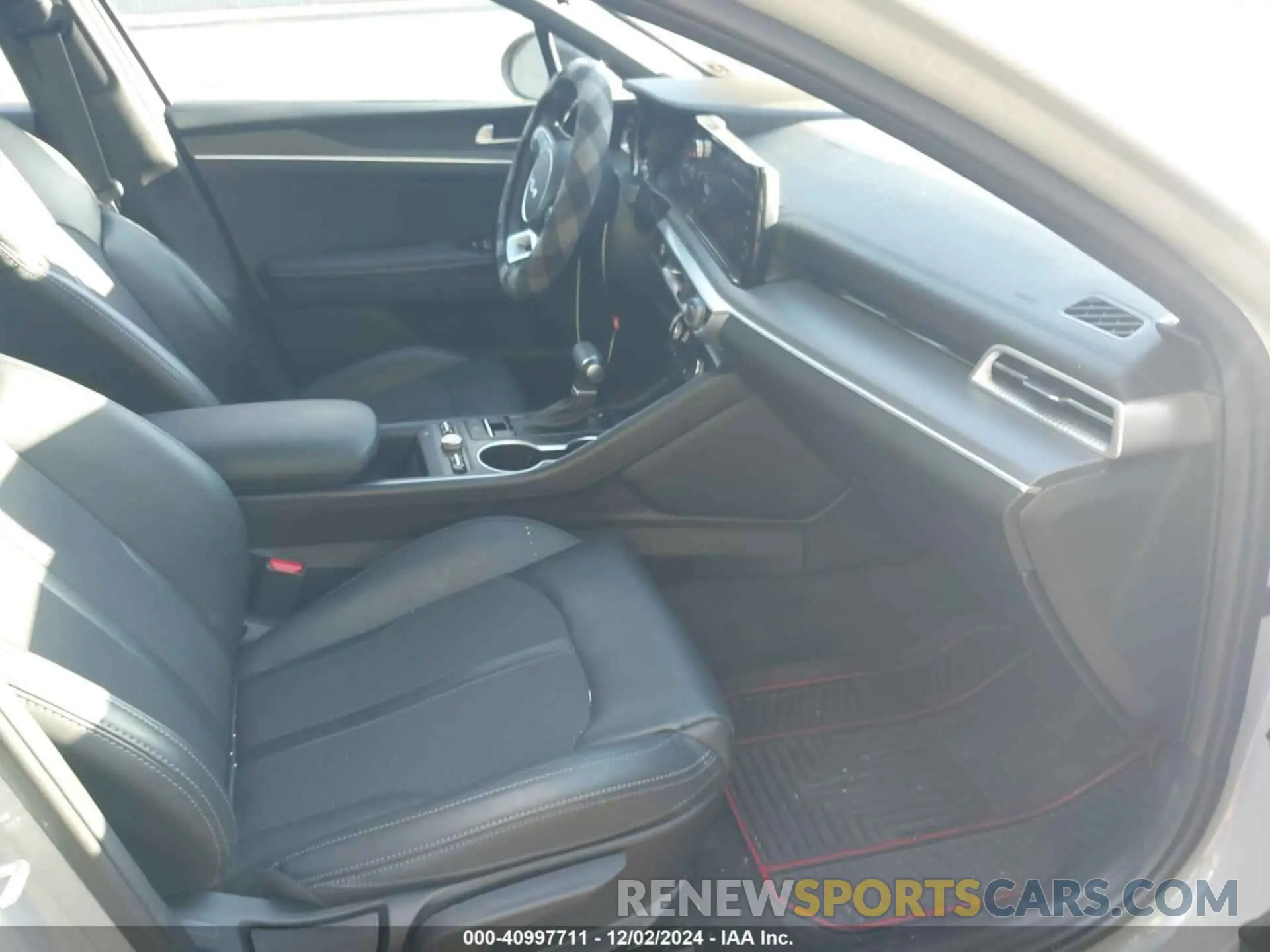 5 fotografías del automóvil dañado 5XXG64J28RG249520 KIA K5 2024