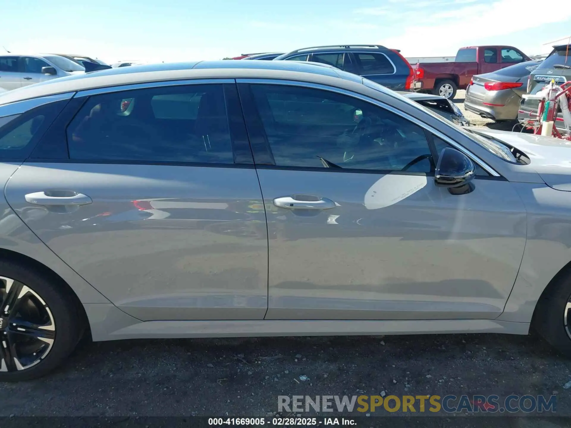 13 fotografías del automóvil dañado 5XXG64J28RG260436 KIA K5 2024