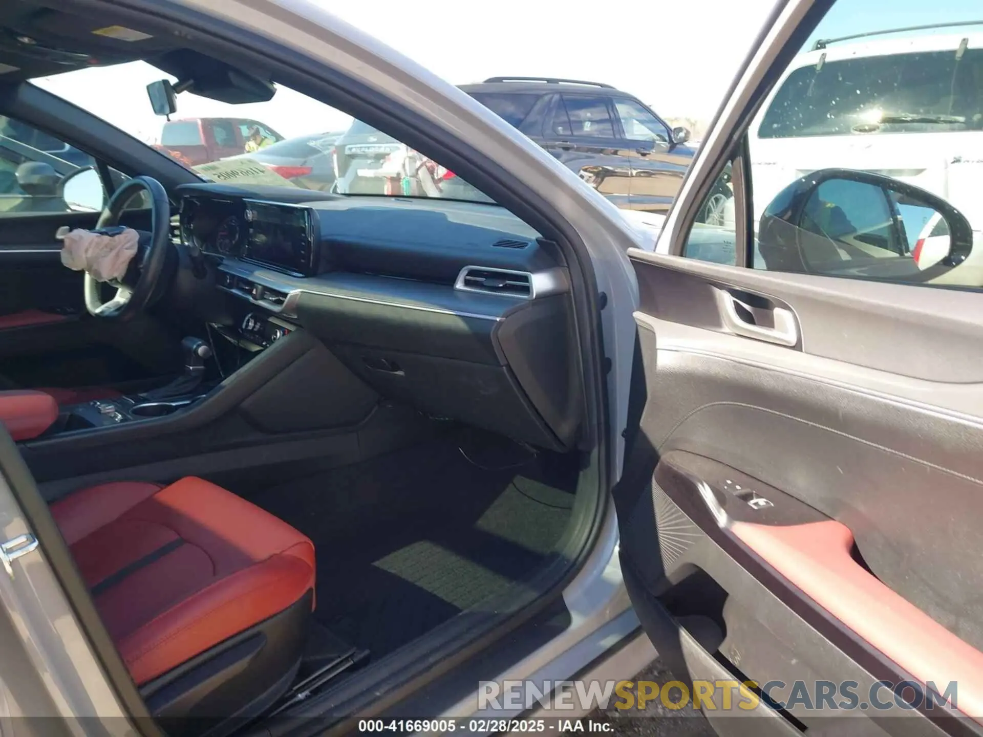5 fotografías del automóvil dañado 5XXG64J28RG260436 KIA K5 2024