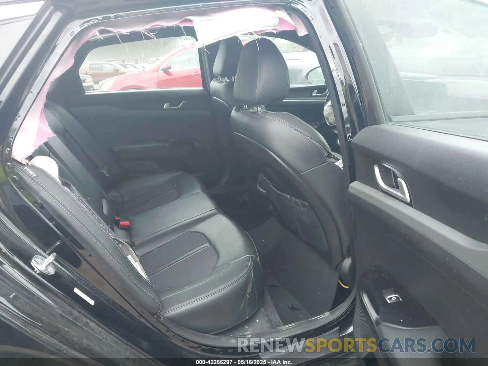 8 fotografías del automóvil dañado 5XXG64J2XRG247526 KIA K5 2024