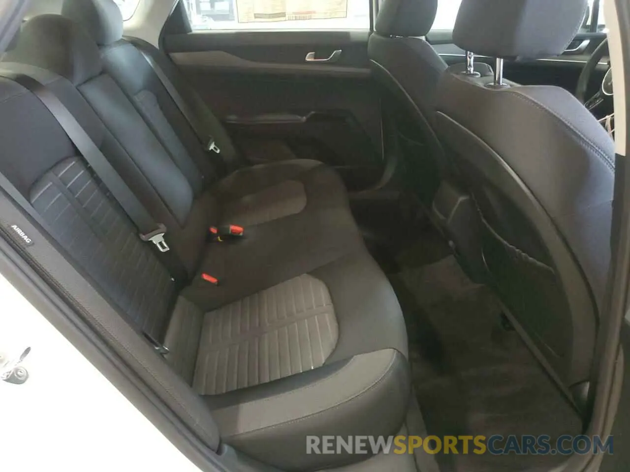 10 fotografías del automóvil dañado KNAG24J71S5302069 KIA K5 2025
