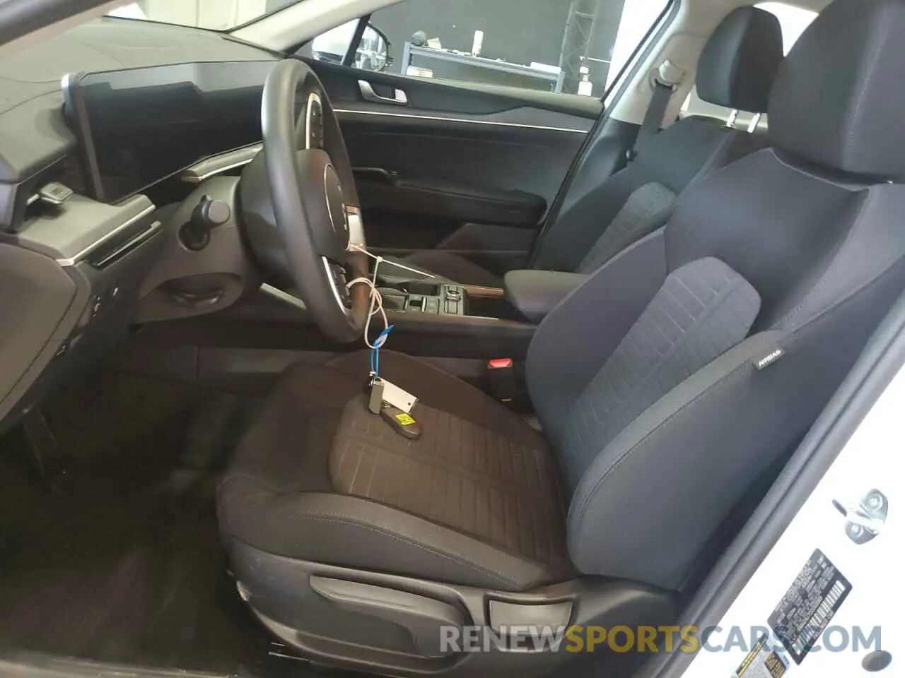 7 fotografías del automóvil dañado KNAG24J71S5302069 KIA K5 2025