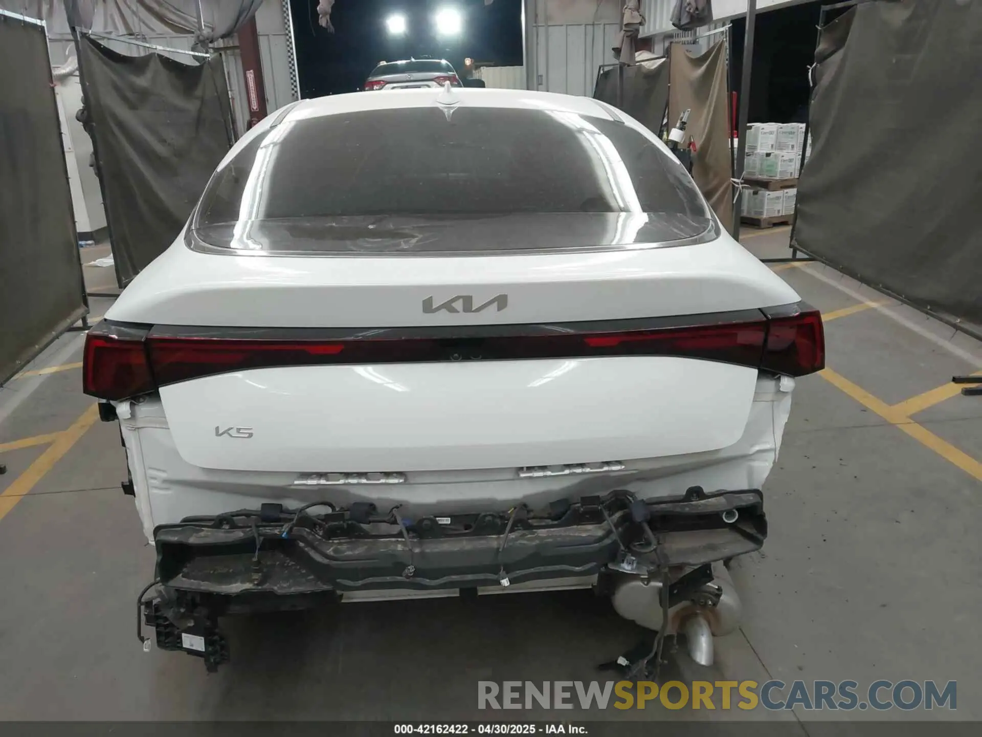 17 fotografías del automóvil dañado KNAG24J72S5284973 KIA K5 2025