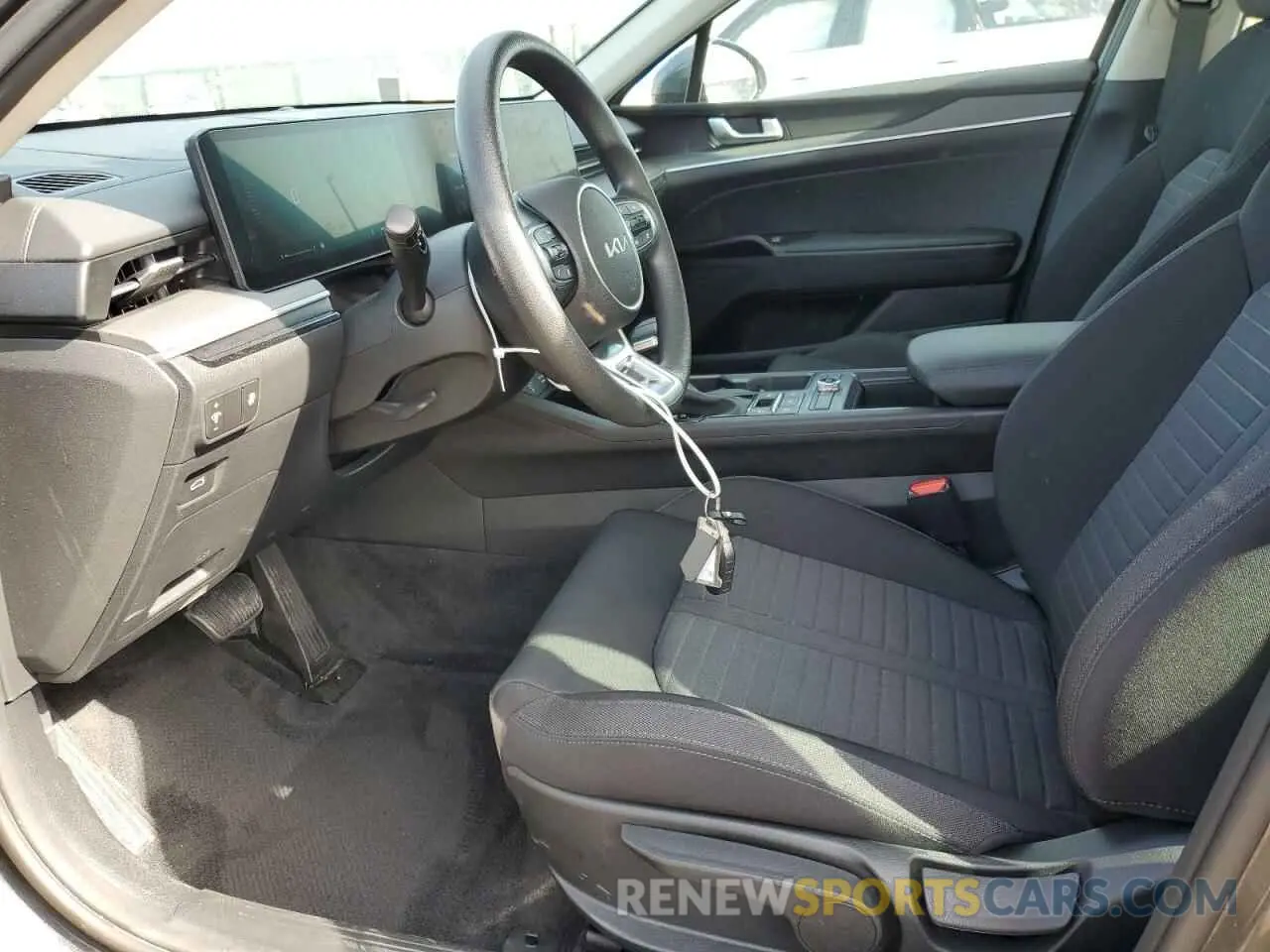 7 fotografías del automóvil dañado KNAG24J74S5327595 KIA K5 2025