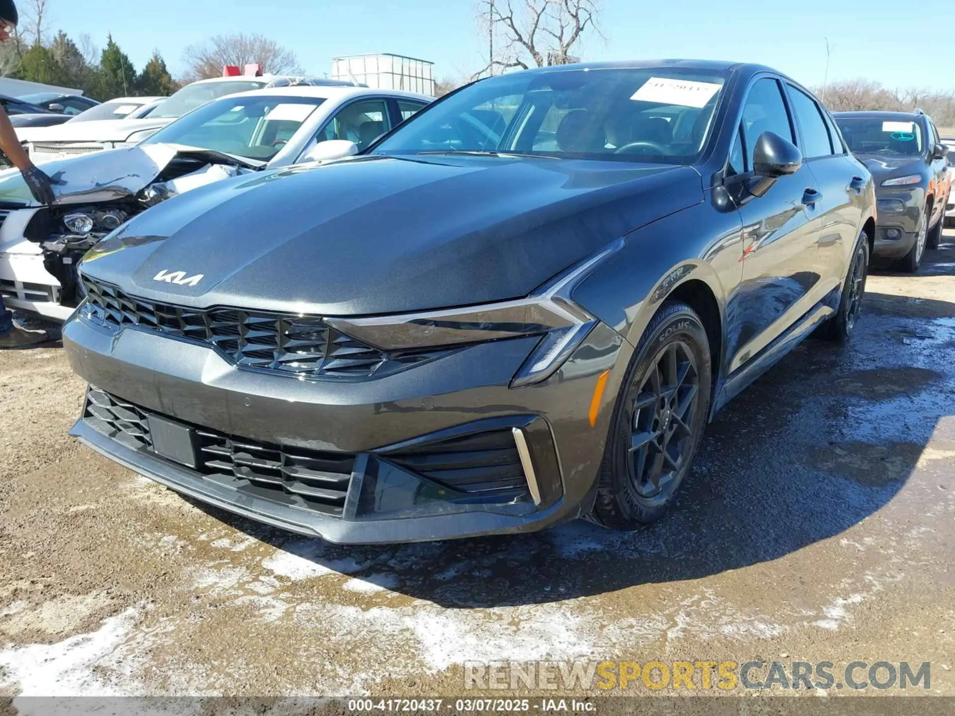 2 fotografías del automóvil dañado KNAG24J75S5293487 KIA K5 2025