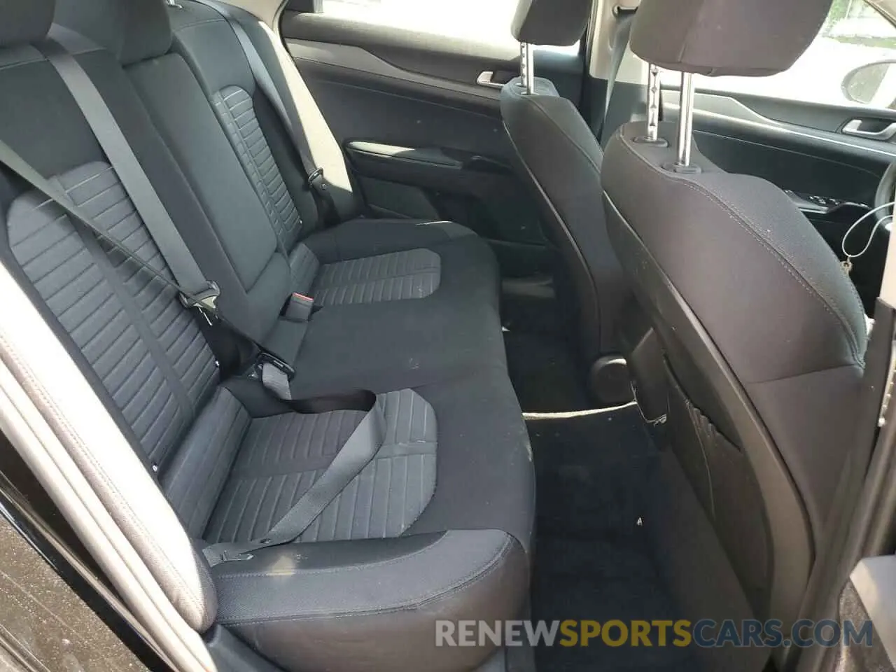 10 fotografías del automóvil dañado KNAG24J75S5321708 KIA K5 2025