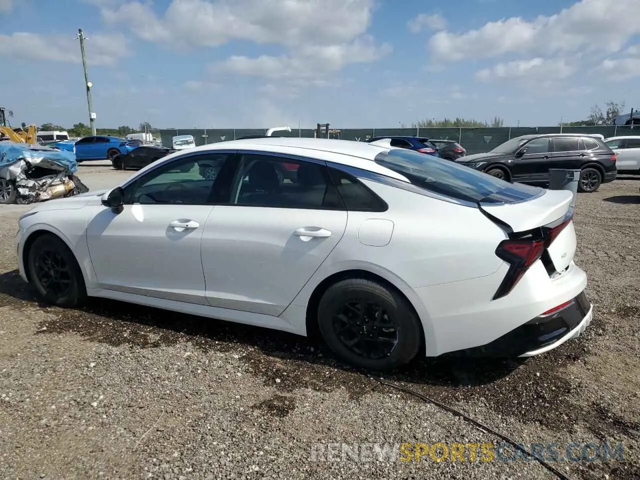2 fotografías del automóvil dañado KNAG24J79S5345560 KIA K5 2025
