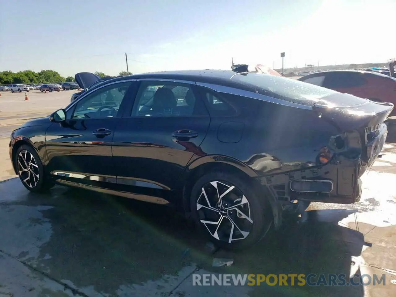 2 fotografías del automóvil dañado KNAG34J71S5273489 KIA K5 2025