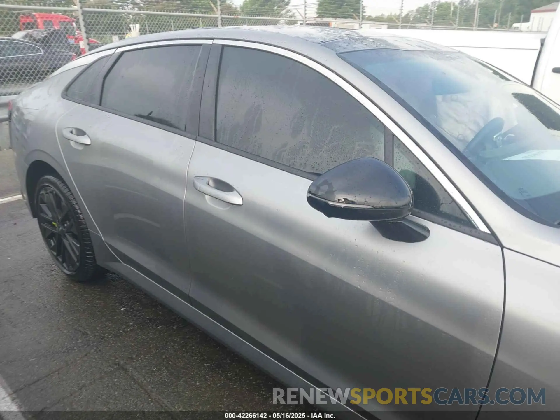 13 fotografías del automóvil dañado KNAG44J81S5322597 KIA K5 2025