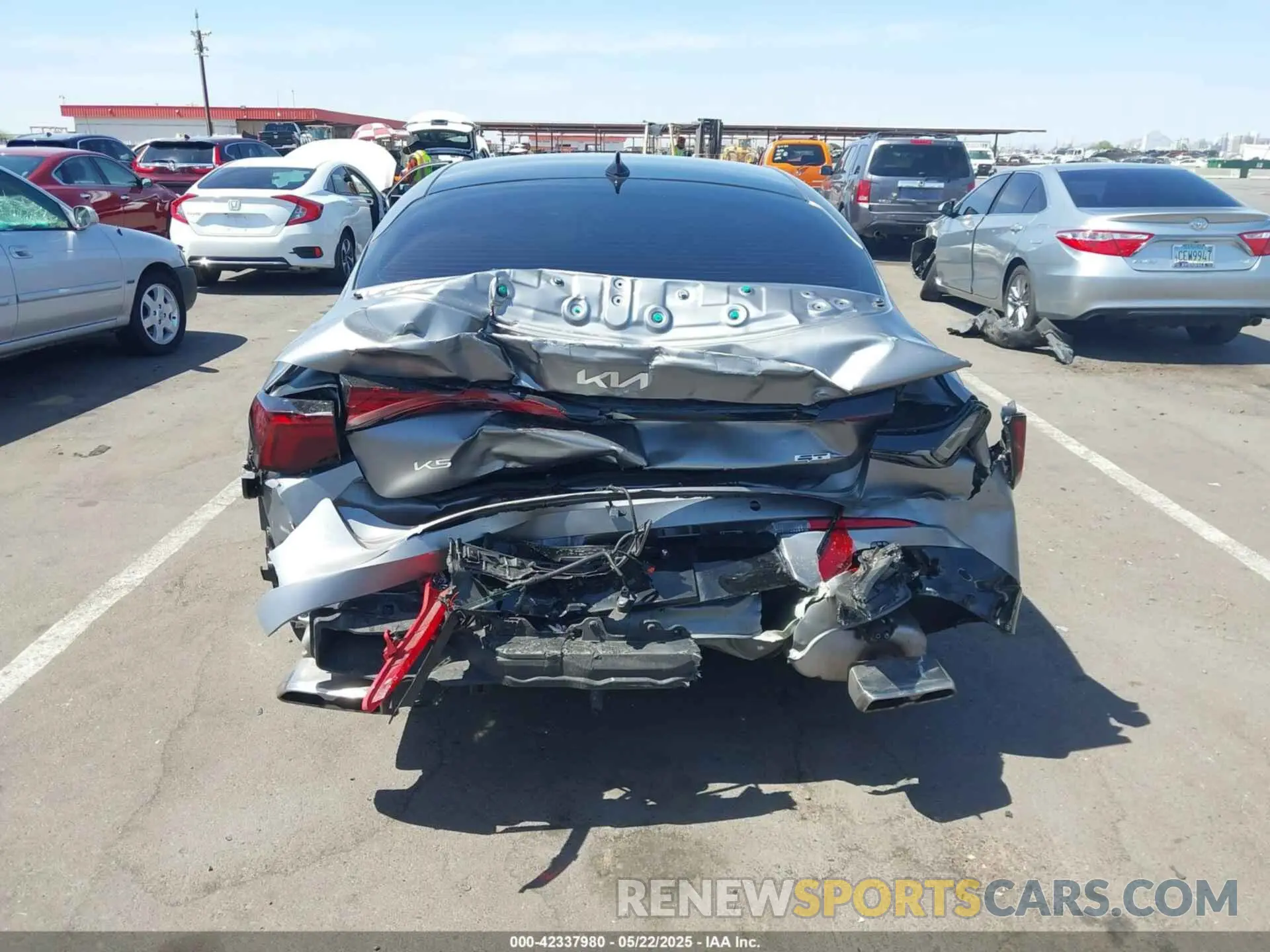 16 fotografías del automóvil dañado KNAG44J82S5283857 KIA K5 2025