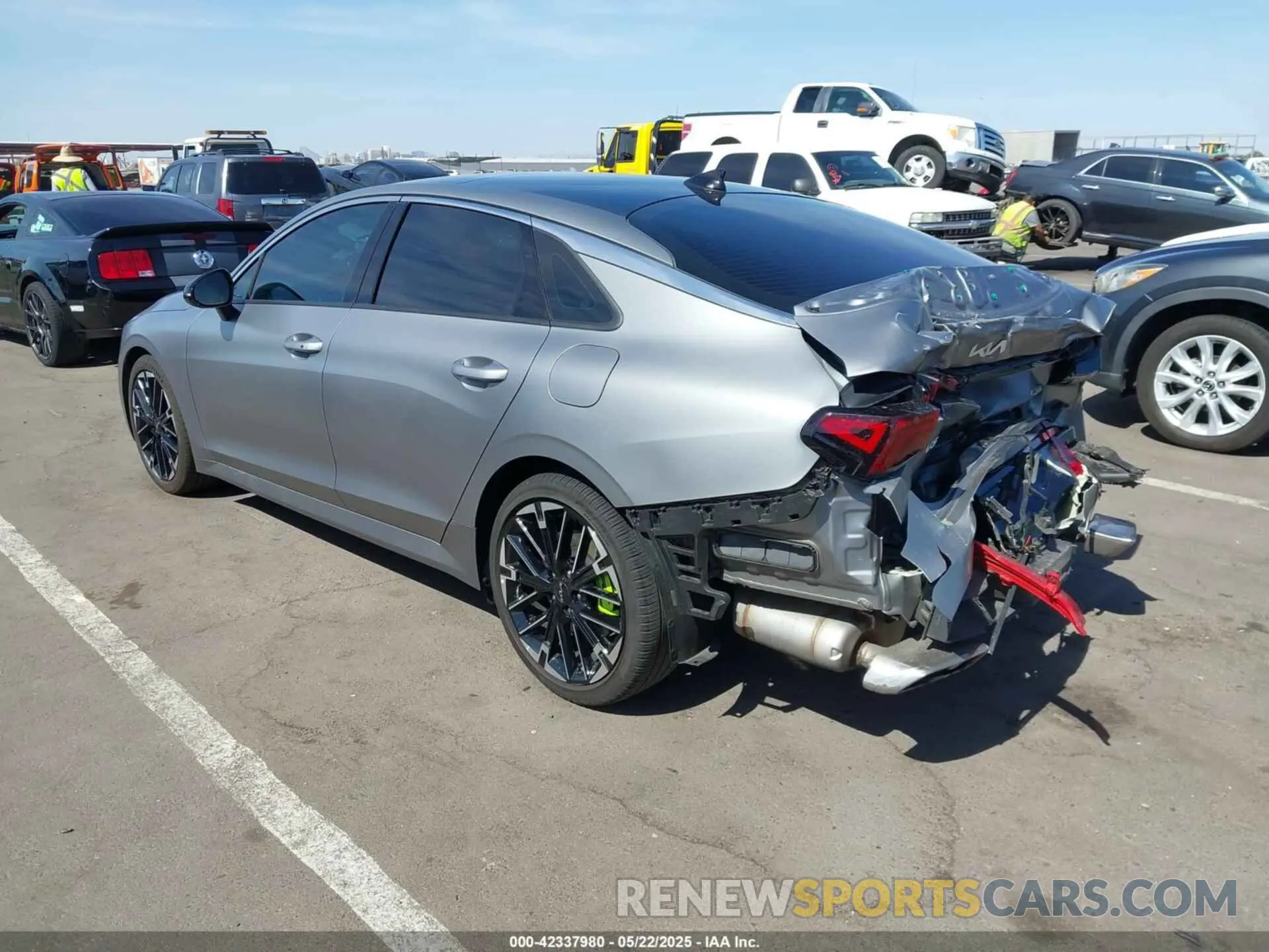 3 fotografías del automóvil dañado KNAG44J82S5283857 KIA K5 2025