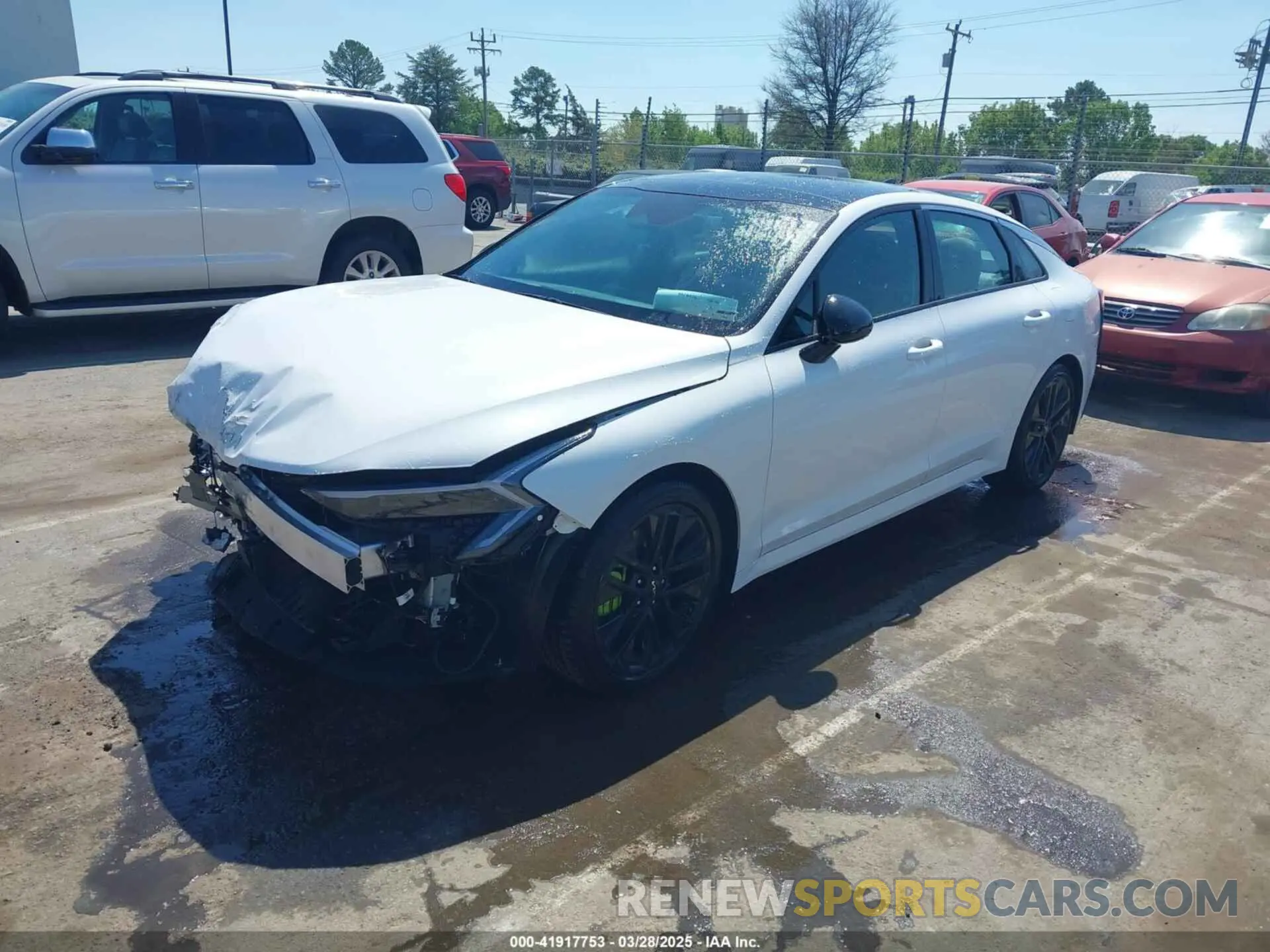 2 fotografías del automóvil dañado KNAG44J85S5332761 KIA K5 2025