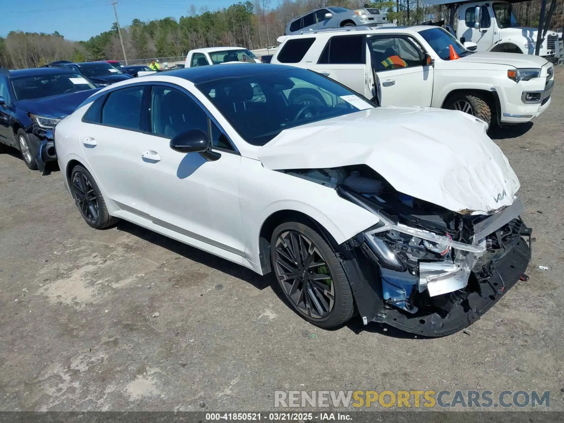 1 fotografías del automóvil dañado KNAG44J8XS5298798 KIA K5 2025