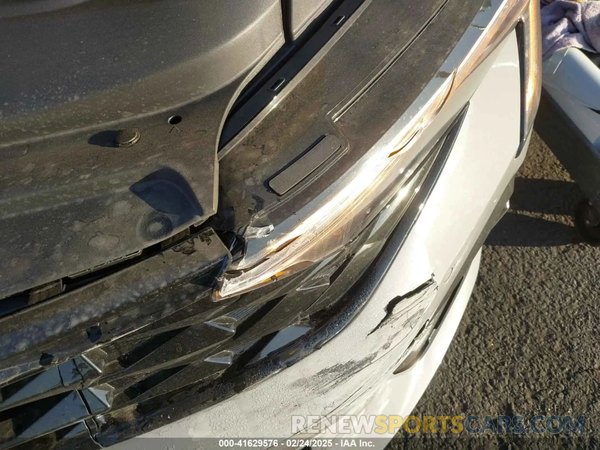 22 fotografías del automóvil dañado KNAG64J70S5313763 KIA K5 2025