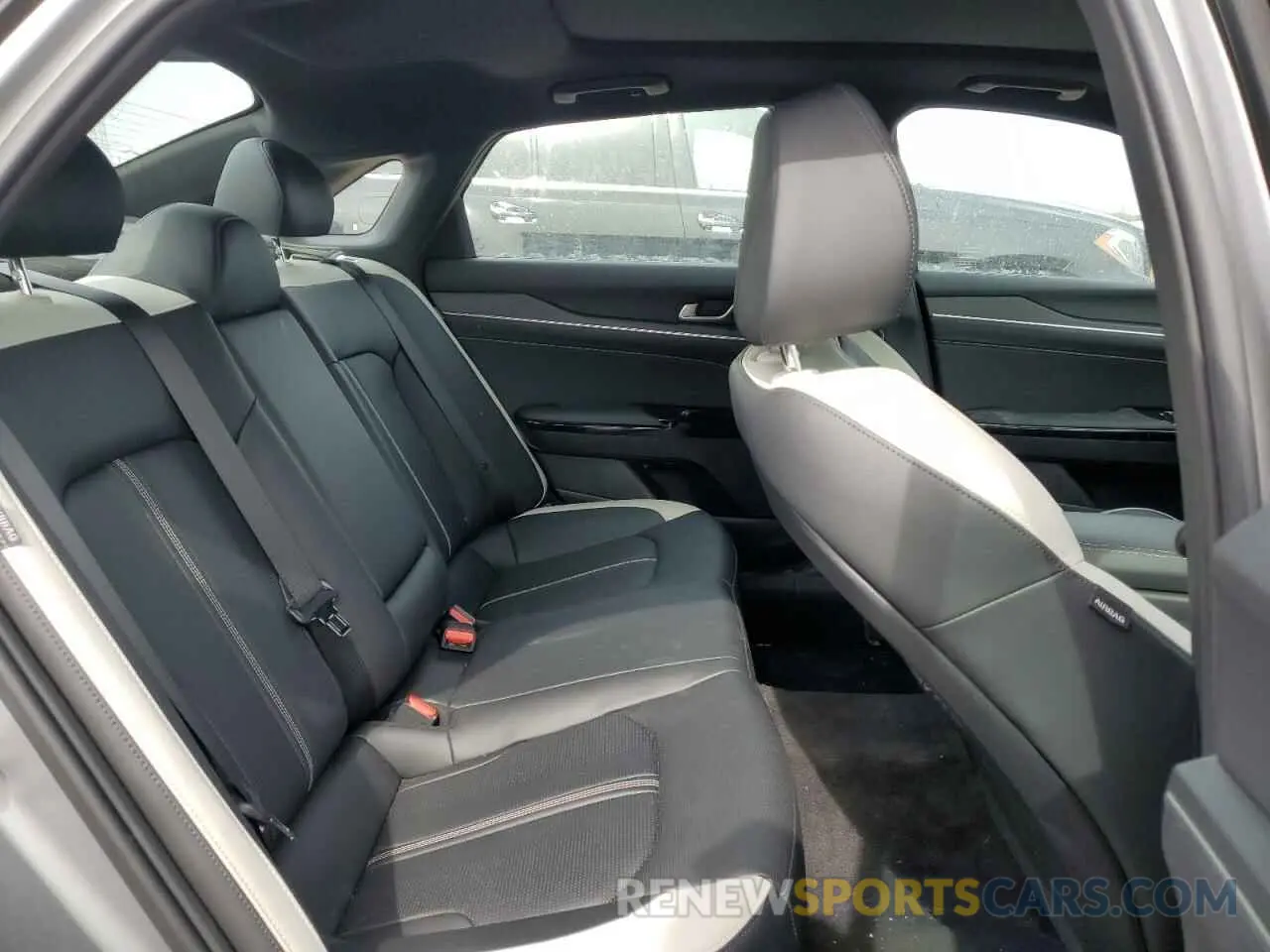 10 fotografías del automóvil dañado KNAG64J71S5269983 KIA K5 2025