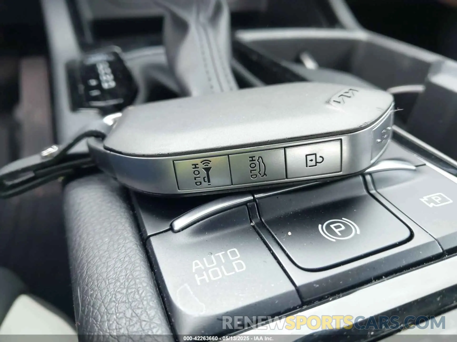 11 fotografías del automóvil dañado KNAG64J71S5298738 KIA K5 2025