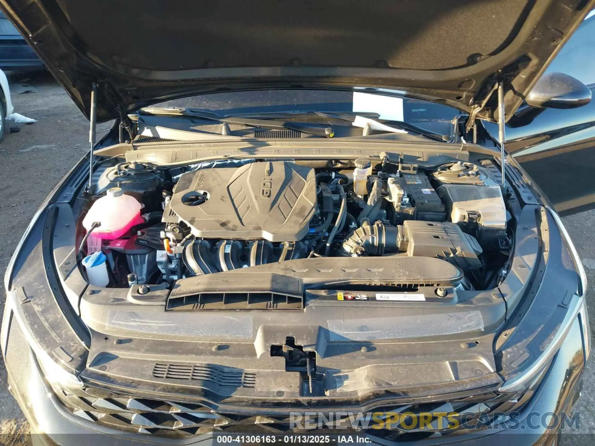 10 fotografías del automóvil dañado KNAG64J71S5300021 KIA K5 2025